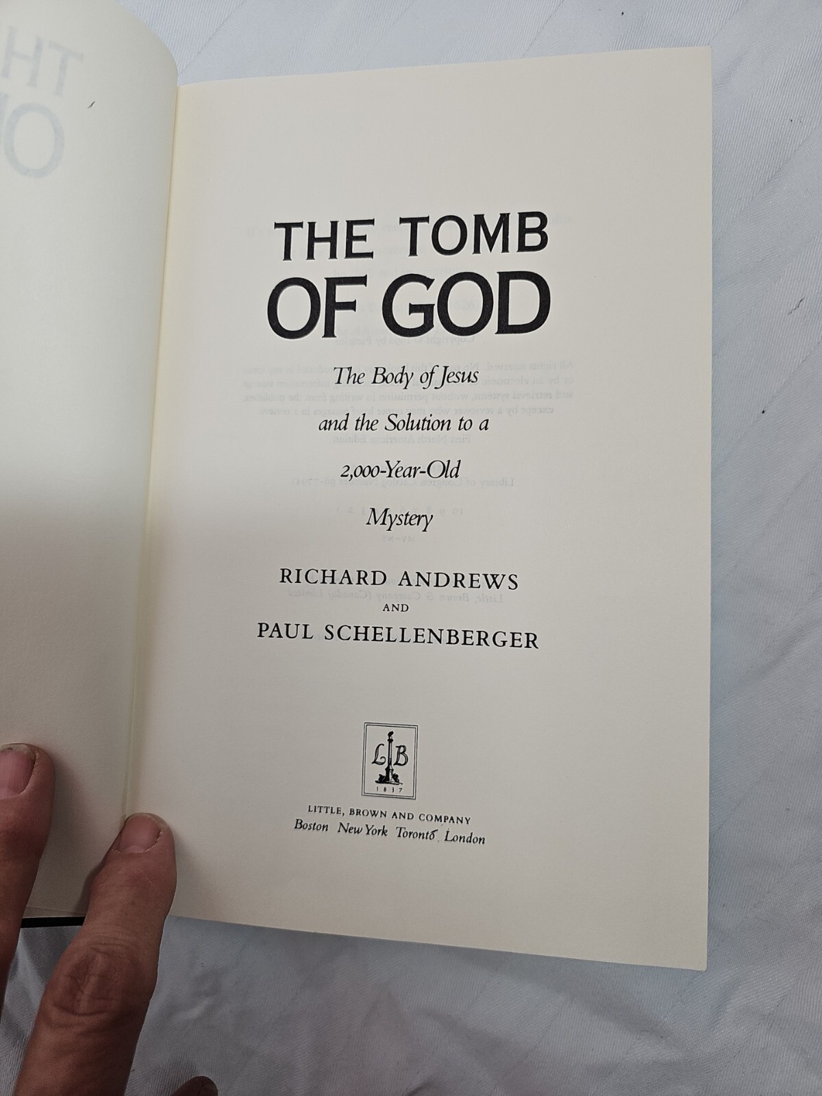 The Tomb of God by Richard Andrews (1996, Hardcover First Edition) Illustrations