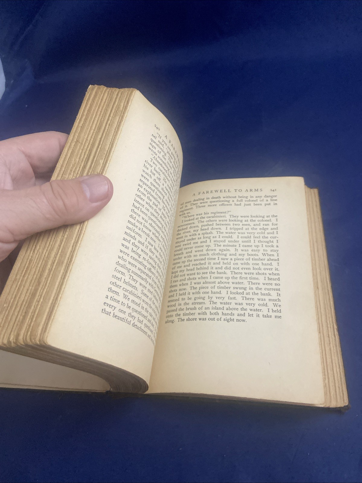 Ernest Hemingway – 1st Edition: A Farewell to Arms (1929 Early Printing)