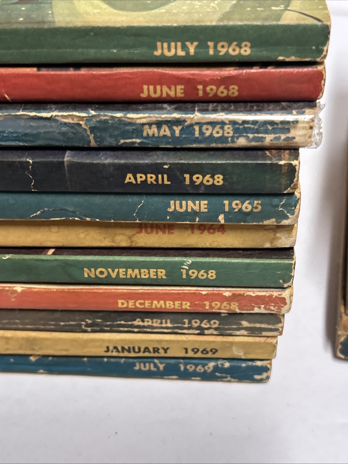The Magazine of Fantasy and Science Fiction Vtg lot of 21 editions 1960’s 63-69