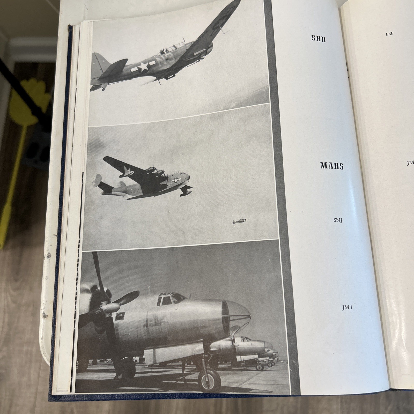 Unit Year Book / U.S NAVAL AIR STATION ALAMEDA CALIFORNIA 1st Edition