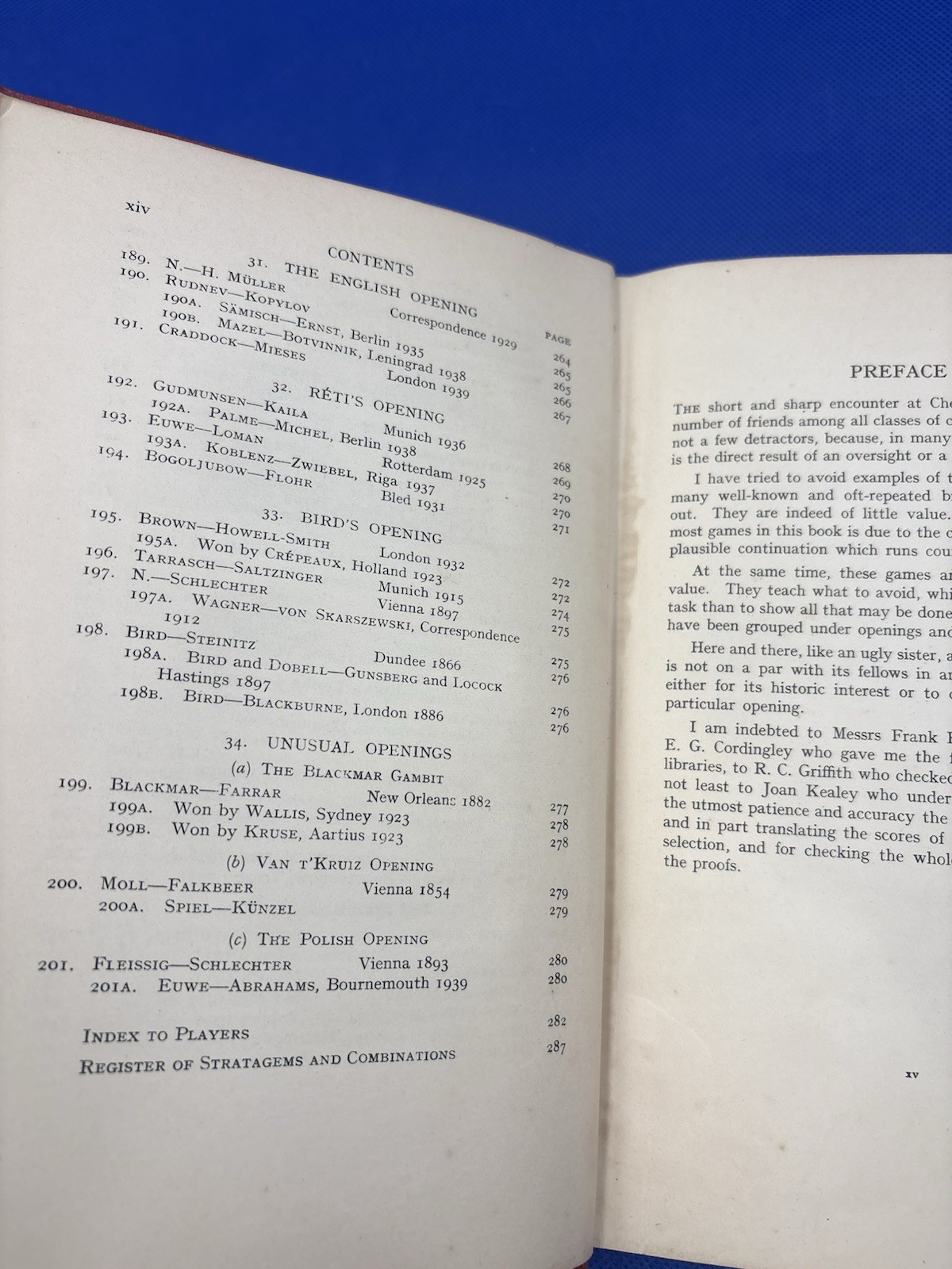200 Miniature Games of Chess Combos & Openings by J. Du Mont (1942) 1st Edition