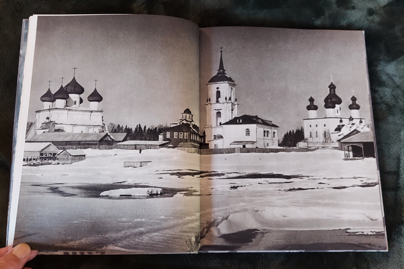 Monuments of Ancient Russian Architecture. Russian, English, French, German