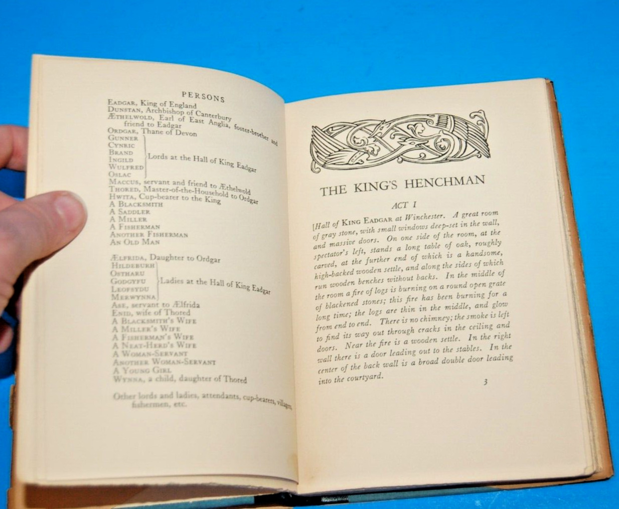 Edna St Vincent Millay / THE KING’S HENCHMEN 1st Edition 1927 SIGNED/Inscribed