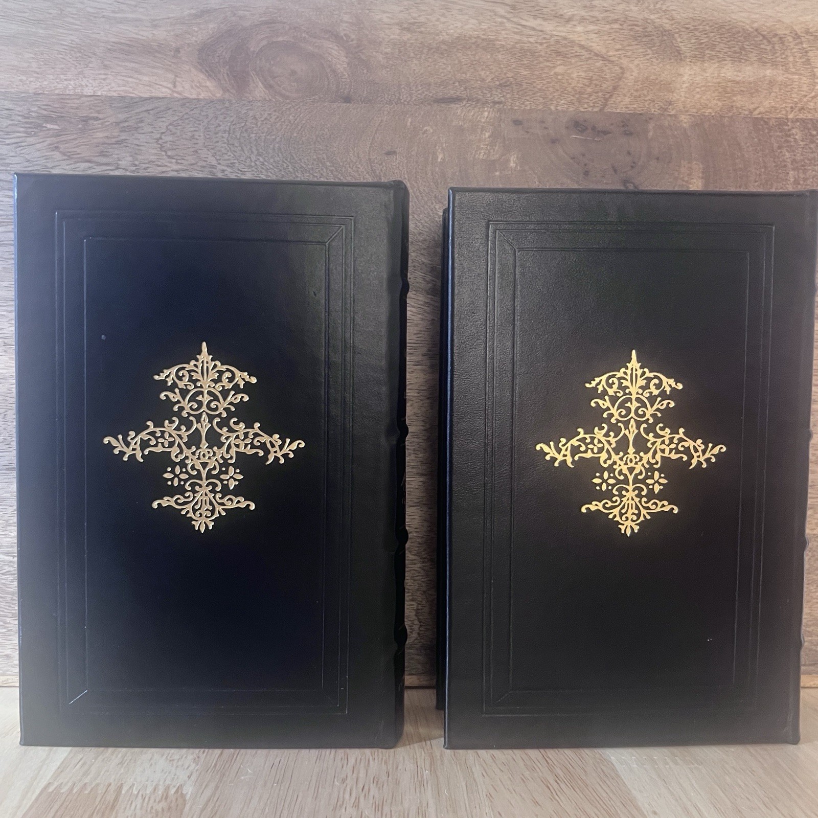 The American Commonwealth James Bryce Leather Gilt 2 Volume Set Legal Classics