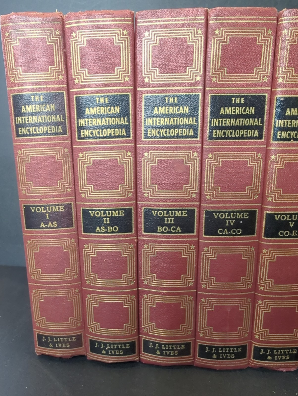 The American International Encyclopedia Set of 16 Encyclopedias 1954 Red Gold