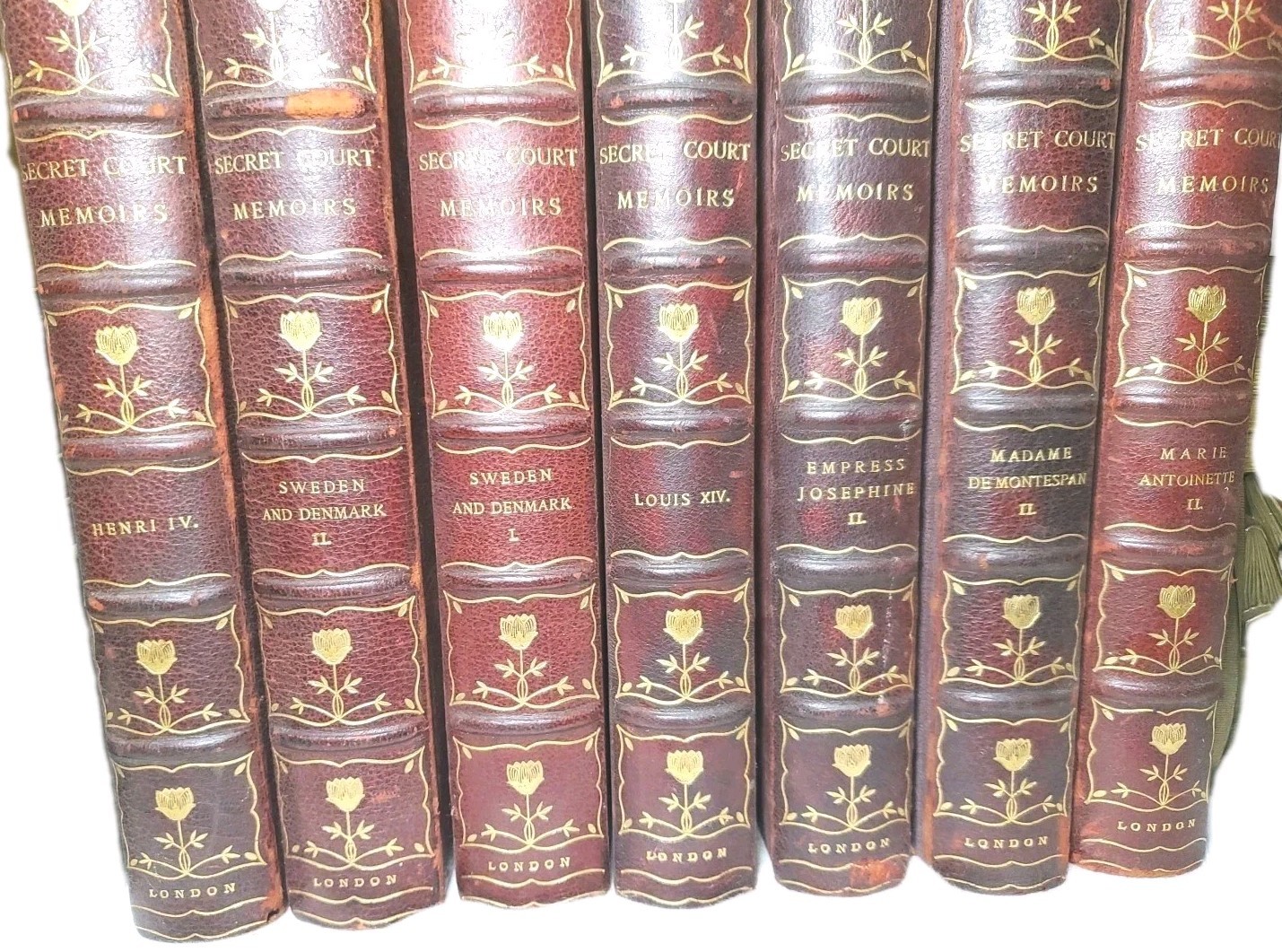 Red Leather 15 Vols Grolier Society Very Limited Edition Secret Court Memoirs