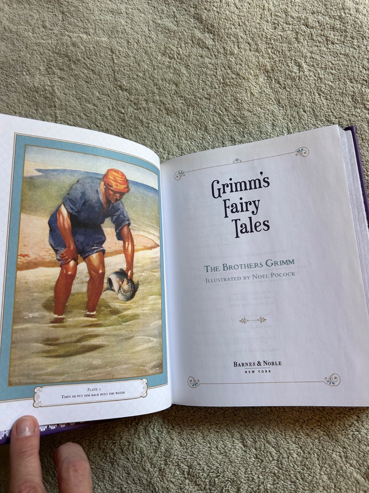 NEW Grimm’s Fairy Tales Collectible Leather Bound Collectible Hardcover B&N 2012