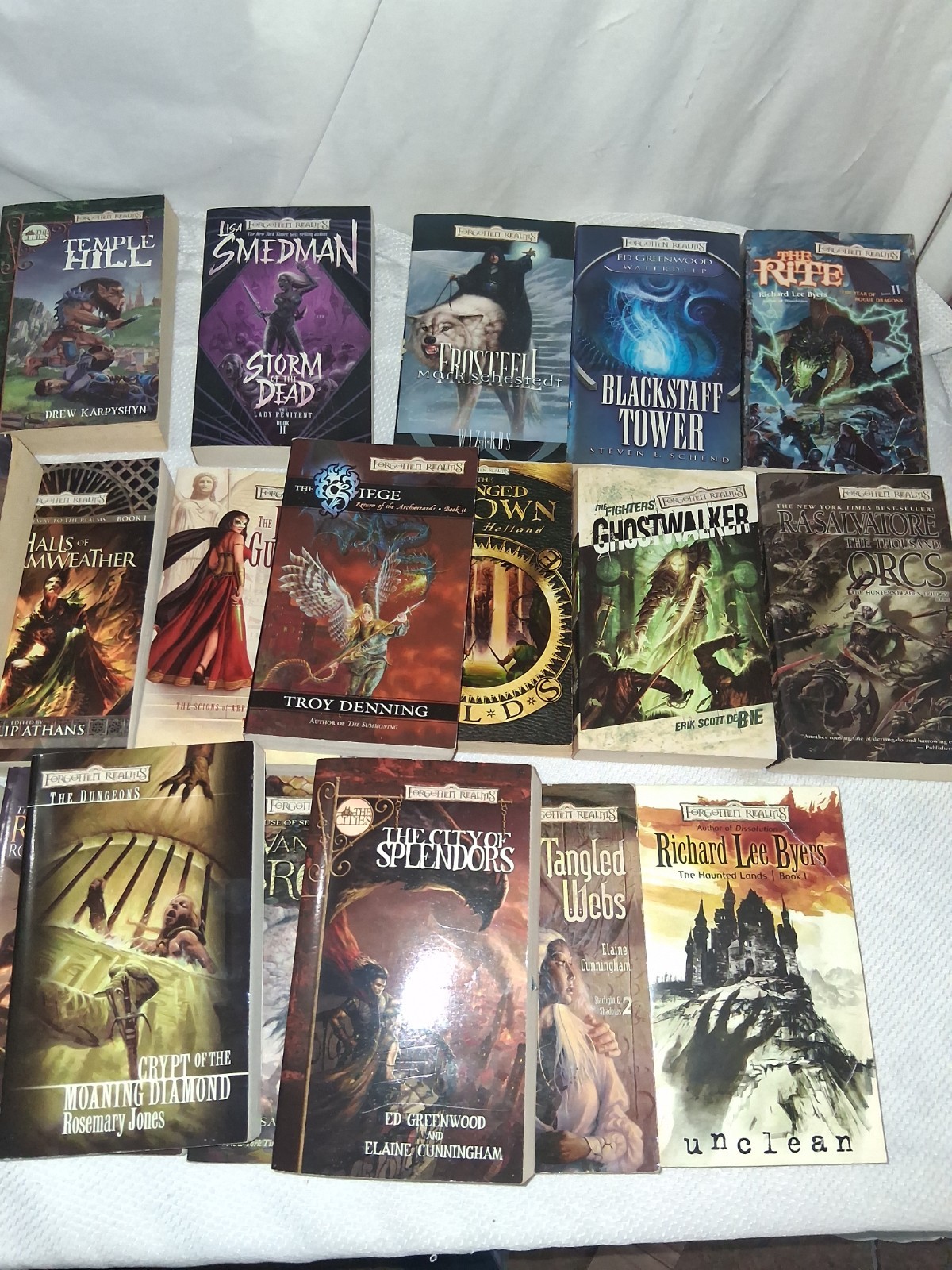 Forgotten Realms Wizards Of The Coast Mixed Book Lot Of 28