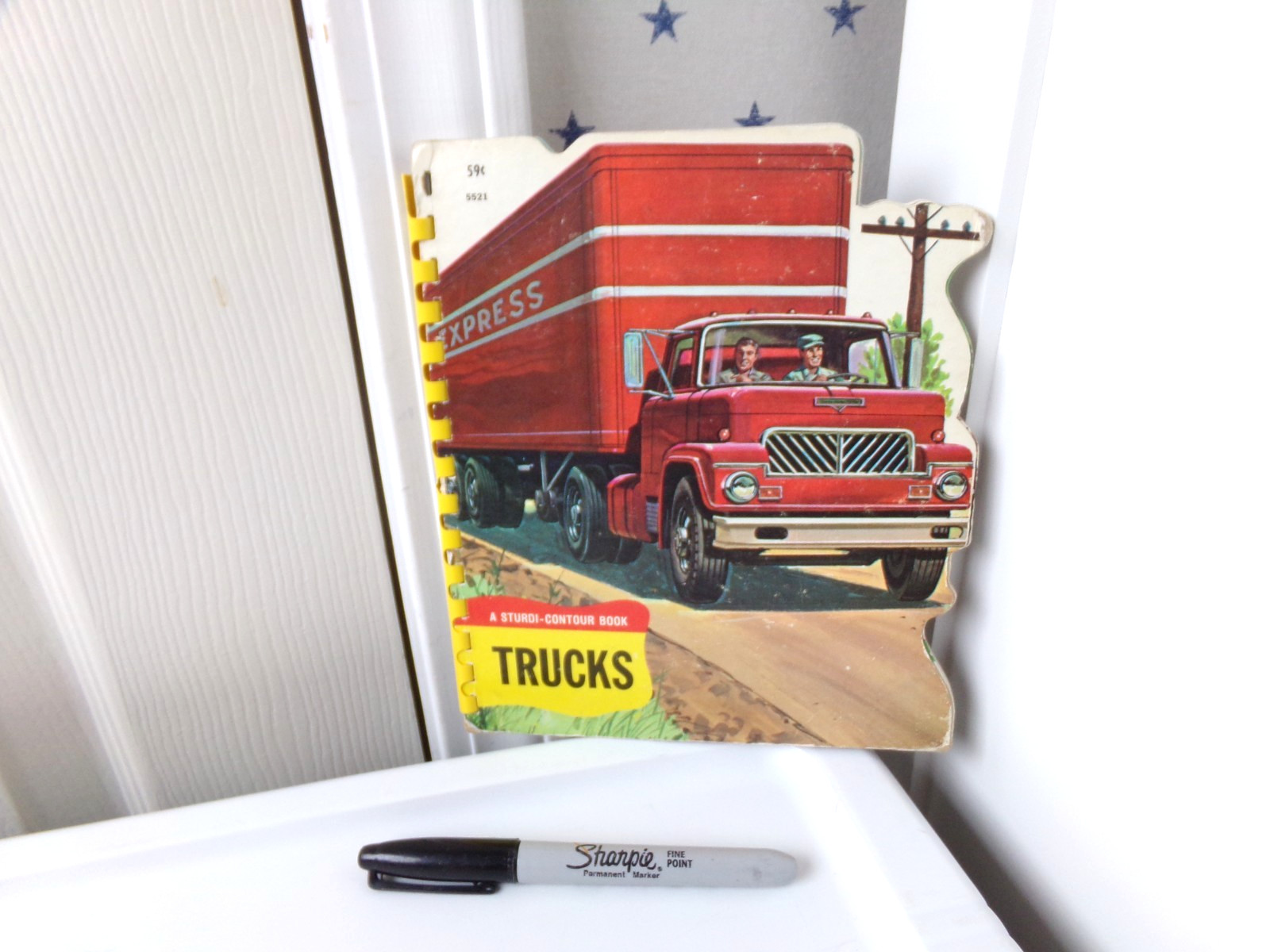 Trucks A Sturdi-Contour Book Vtg Wonder Picture Board Book Made in USA Toddler $