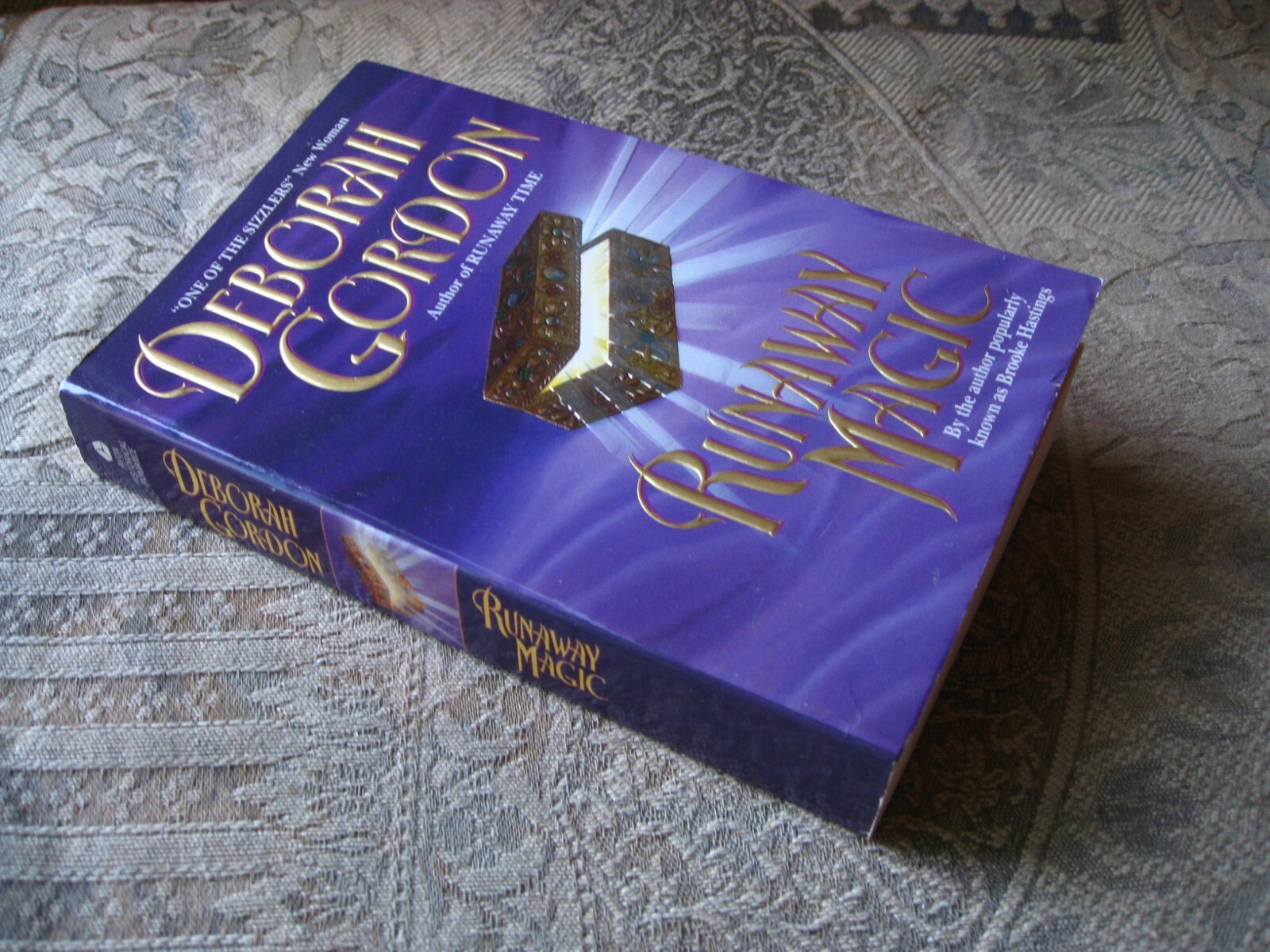 Deborah Gordon – Runaway Magic – 1996 – paperback
