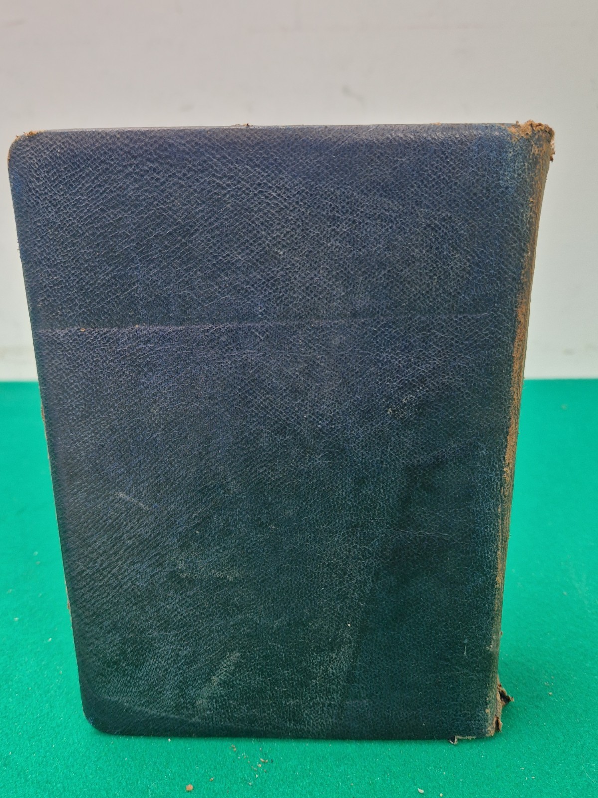 Antique 1890 Byron Poetical Works Leather Book Frederick Warne A/F