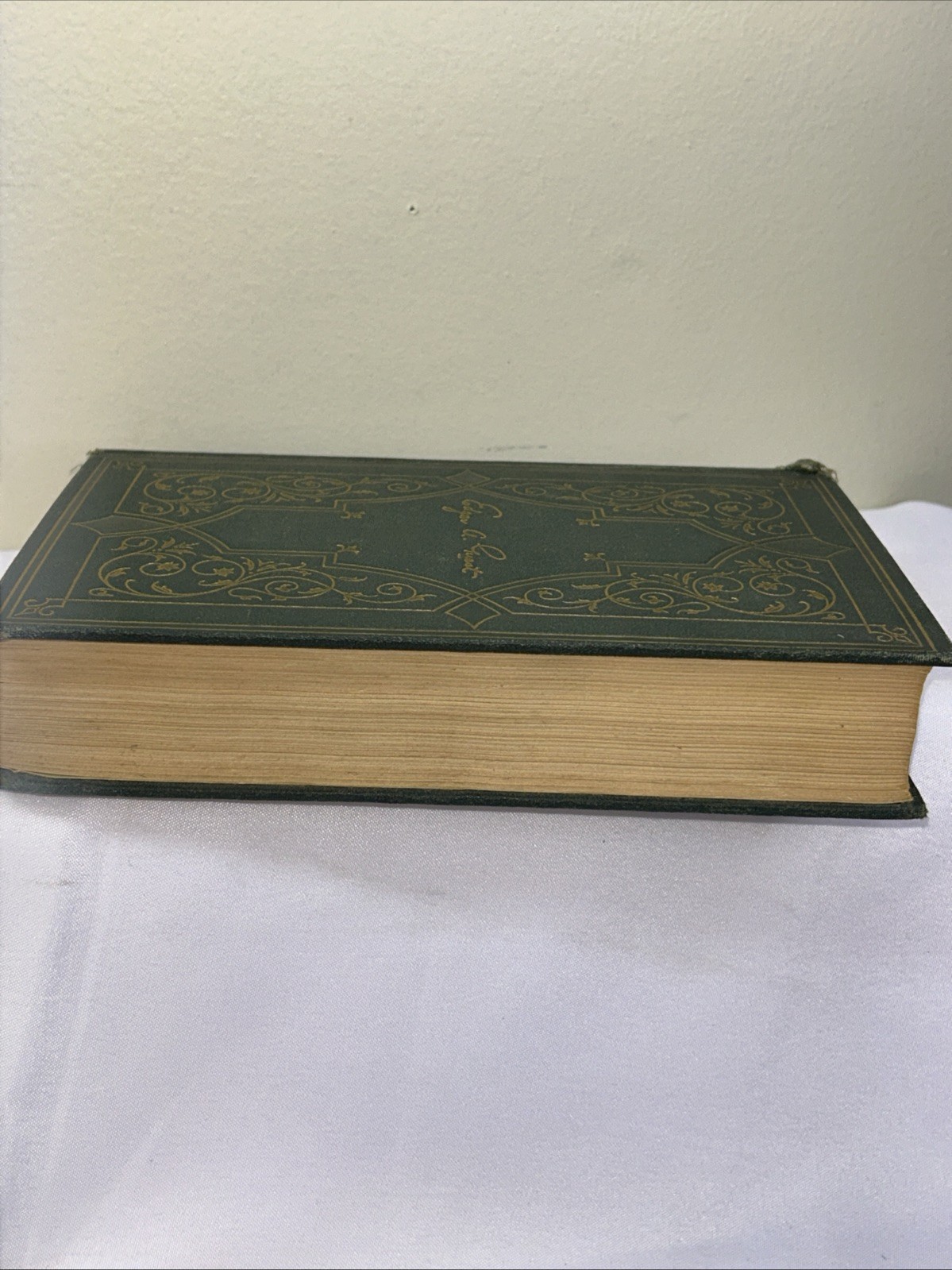 COLLECTED VERSE OF EDGAR A GUEST 1941 6th edition Hard Cover Vintage Good Green