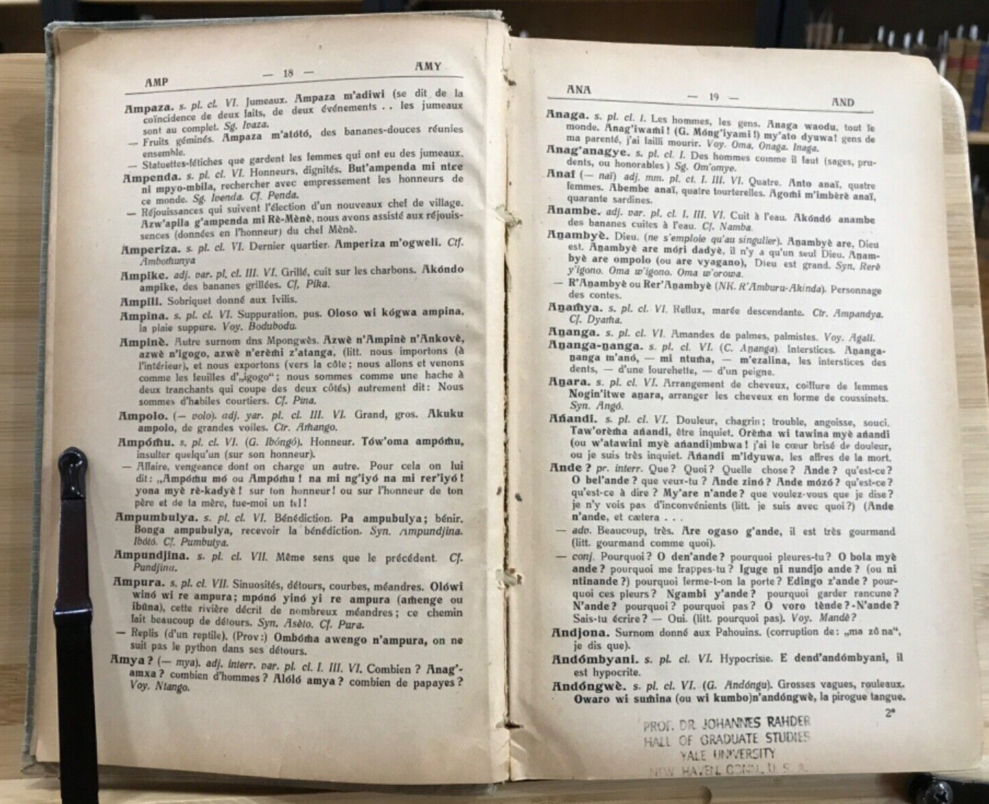 1934 Dictionnaire Mpongwe-Francais by Andre Raponda-Walker