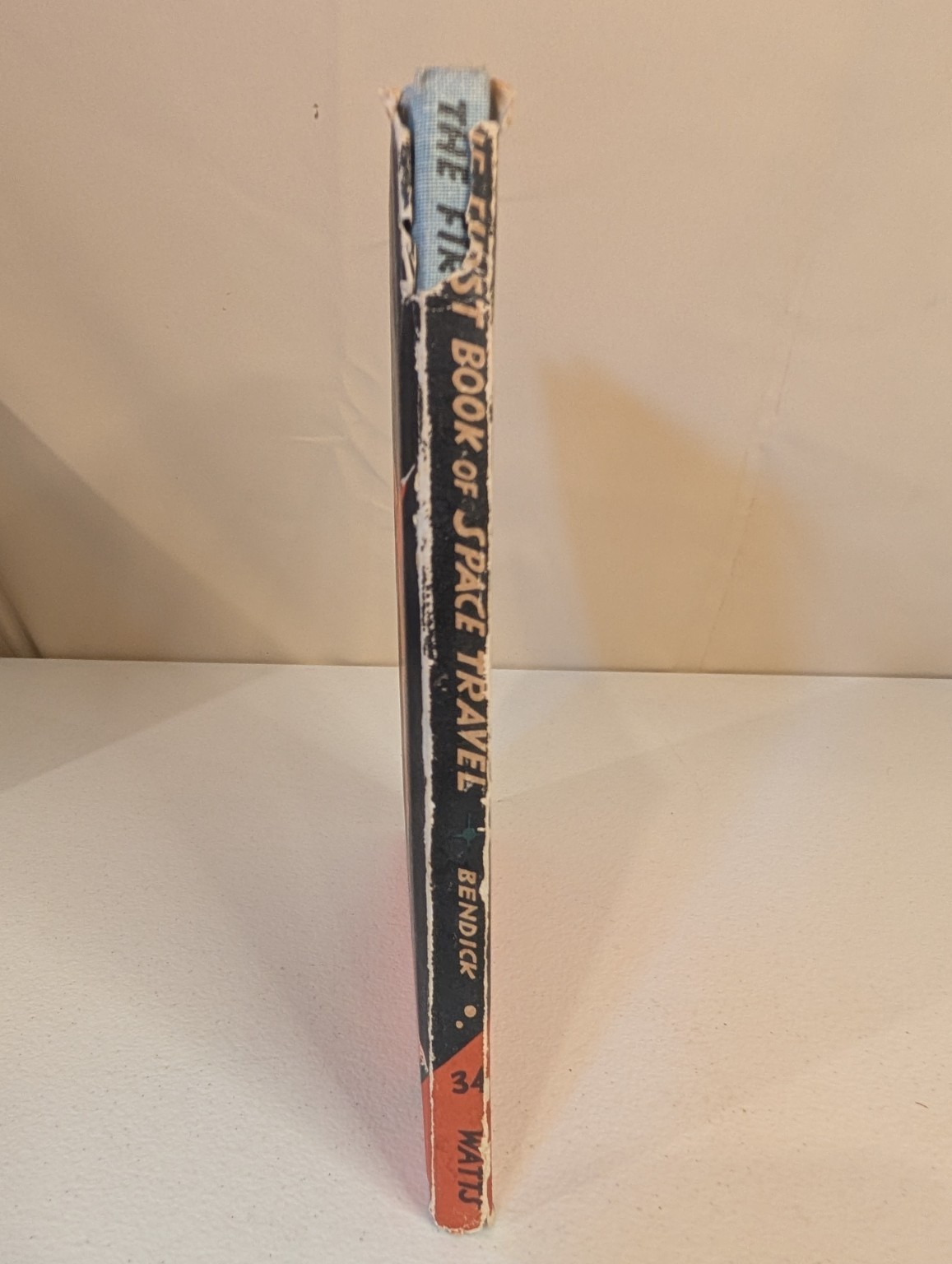 FIRST BOOK OF SPACE TRAVEL by Jeanne Bendick – 1960 Revised Edition Illus HC/DJ