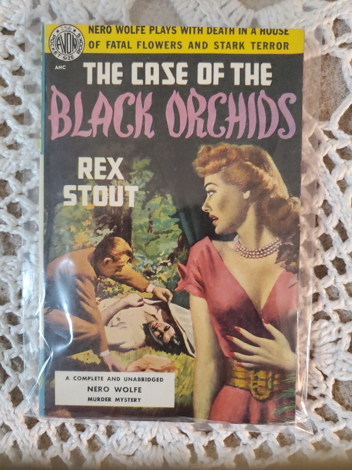 The Case of the Black Orchids by Rex Stout Avon 256 1950 Raymond Johnson GGA VG
