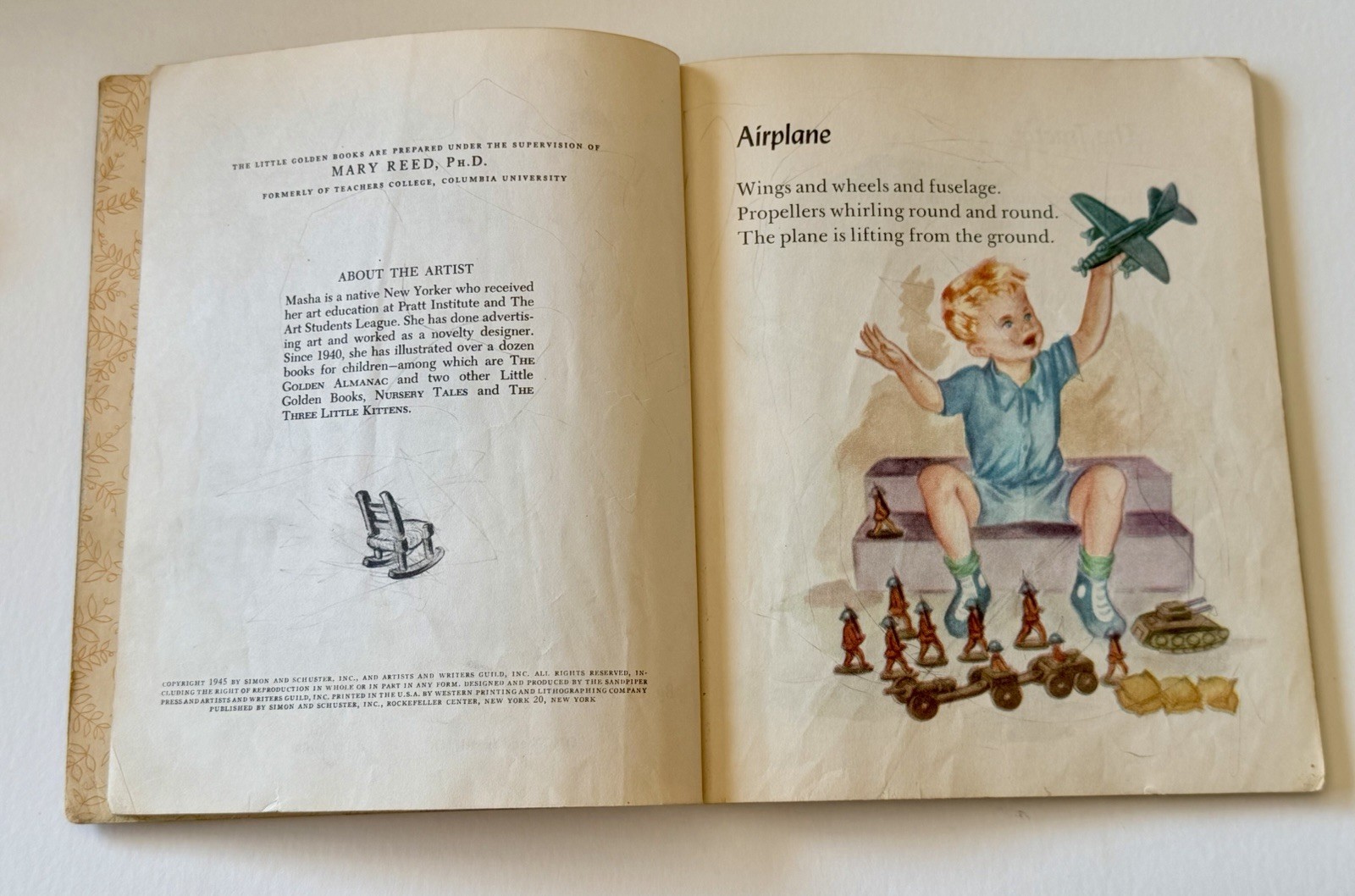 TOYS 1945 1st Edition Little Golden Book #22 Rare Gold Binding Simon & Schuster