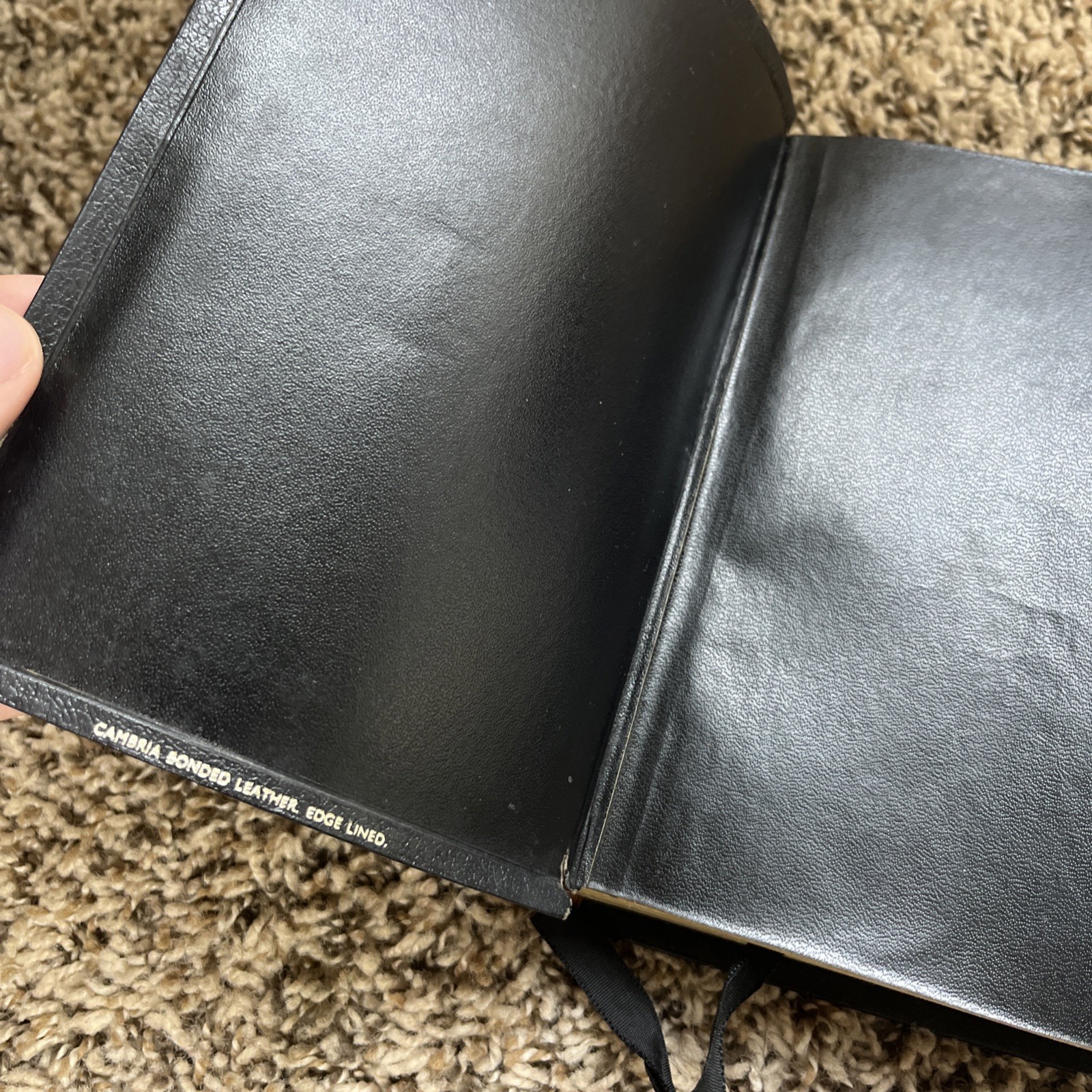 Cambridge Holy Bible Cambria Bonded Leather Red Letter Concordance Black