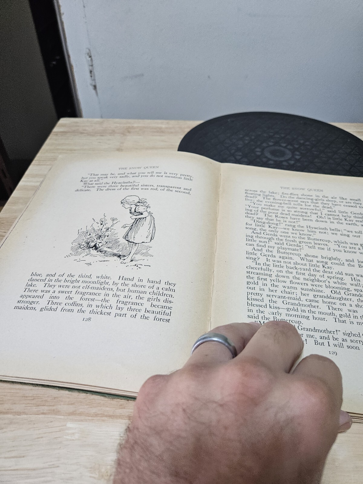 Anderson’s Fairy Tales 1929 Hardcover Book WITH MARKS AS SEEN FLAW BIND