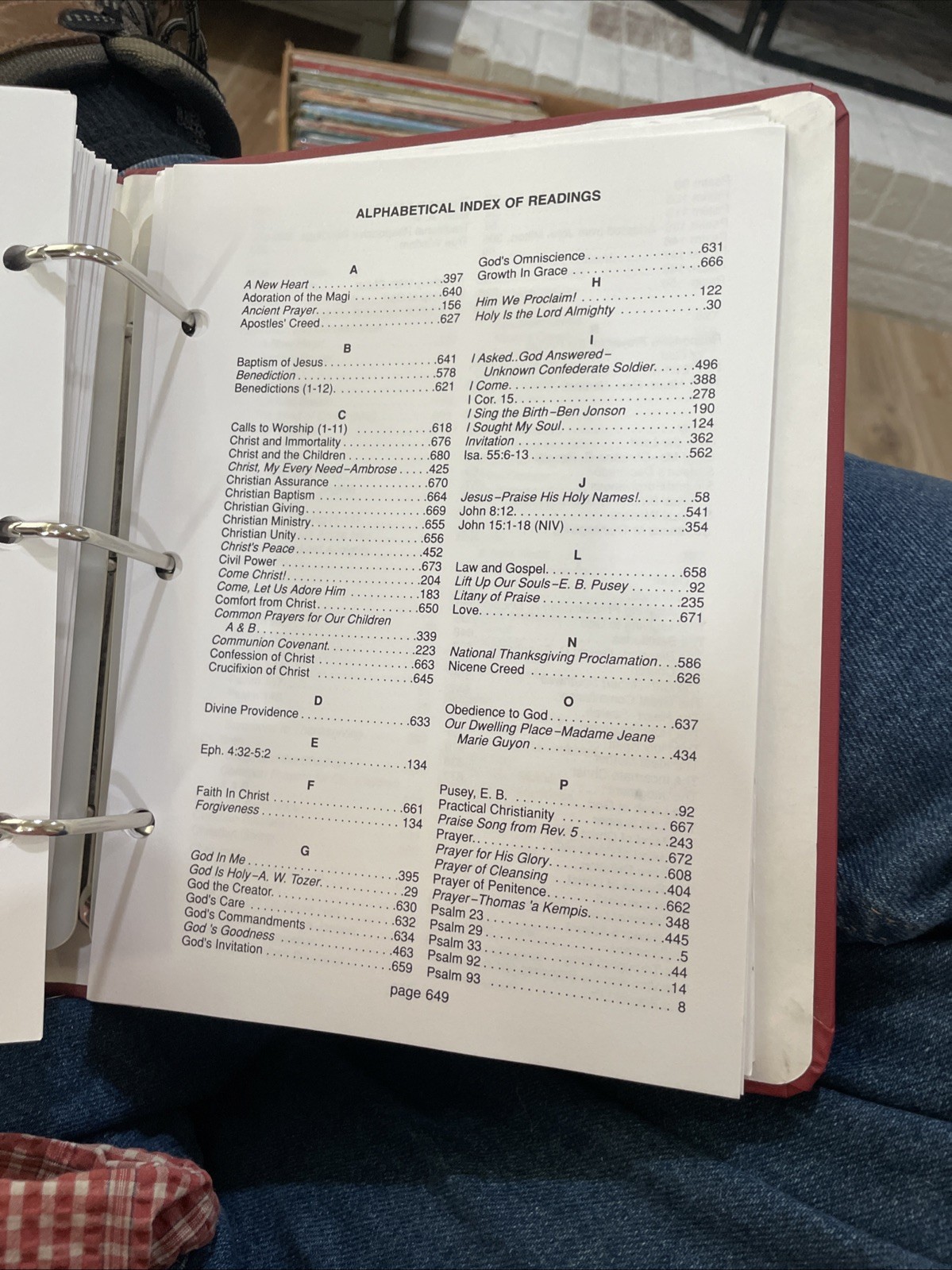 Sing Joyfully Hymn Book Spiral Bound 683 Pages VG