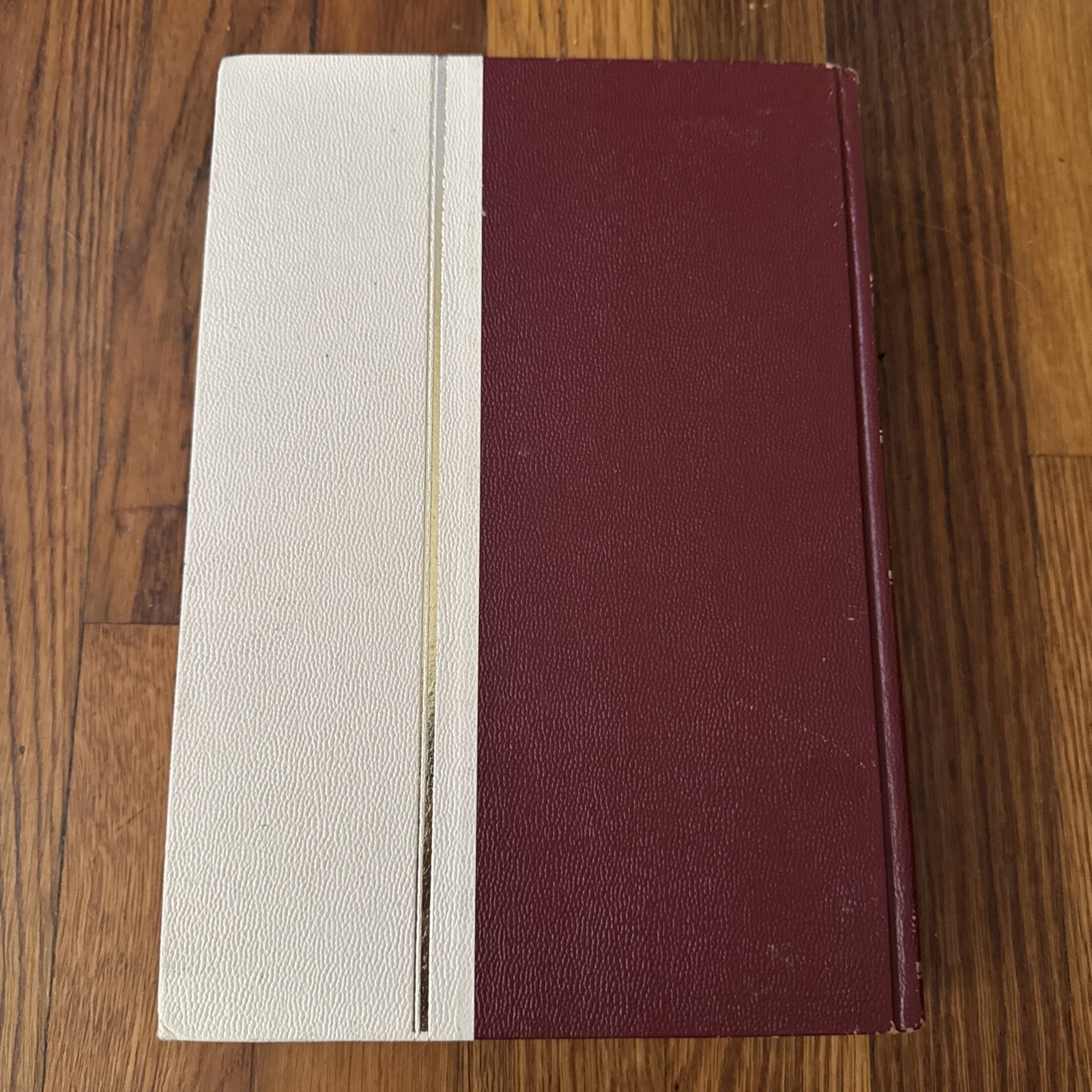 Outstanding Young Women Of America 1972 Hardback Historical Late Midcentury Book