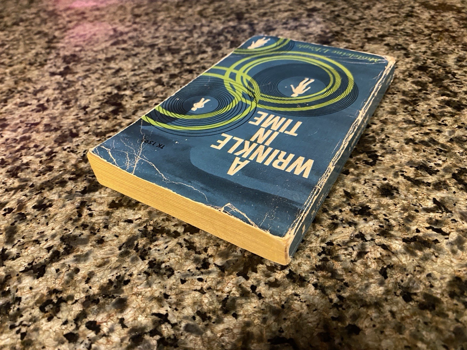A Wrinkle In Time-Madeleine L’Engle-First Paperback Edition/8th Printing-TK 1595