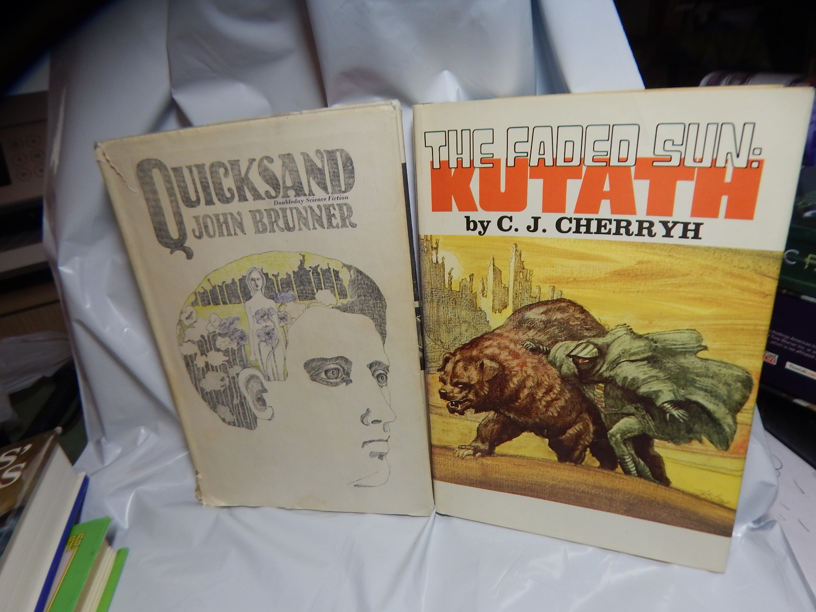 Science Fiction HCDJ Various Authors Lot Of 5 Brunner/Cherryh/Collier/Leiber/+