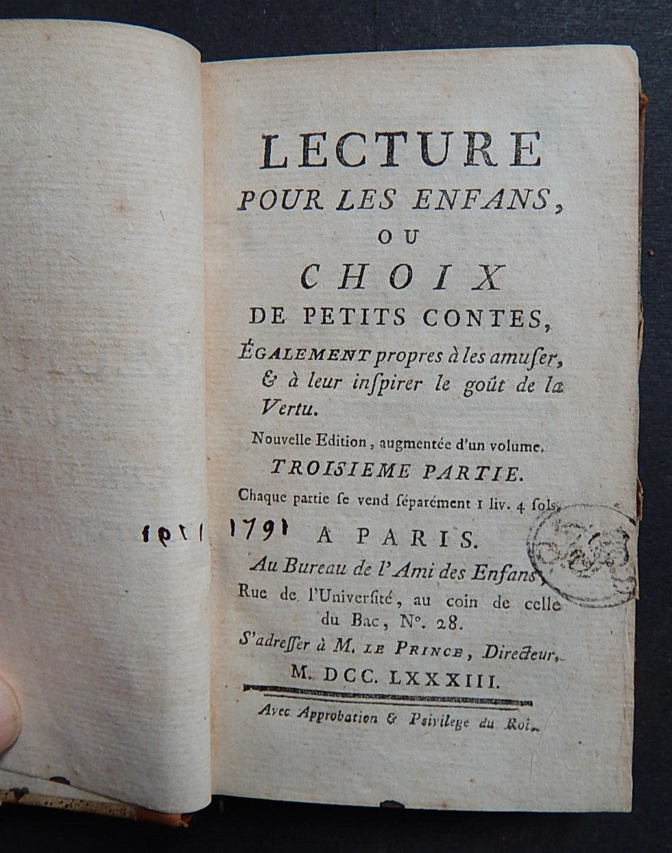 Antique book from 1783: “Lecture pour les enfans ou choix de petits contes”, Paris