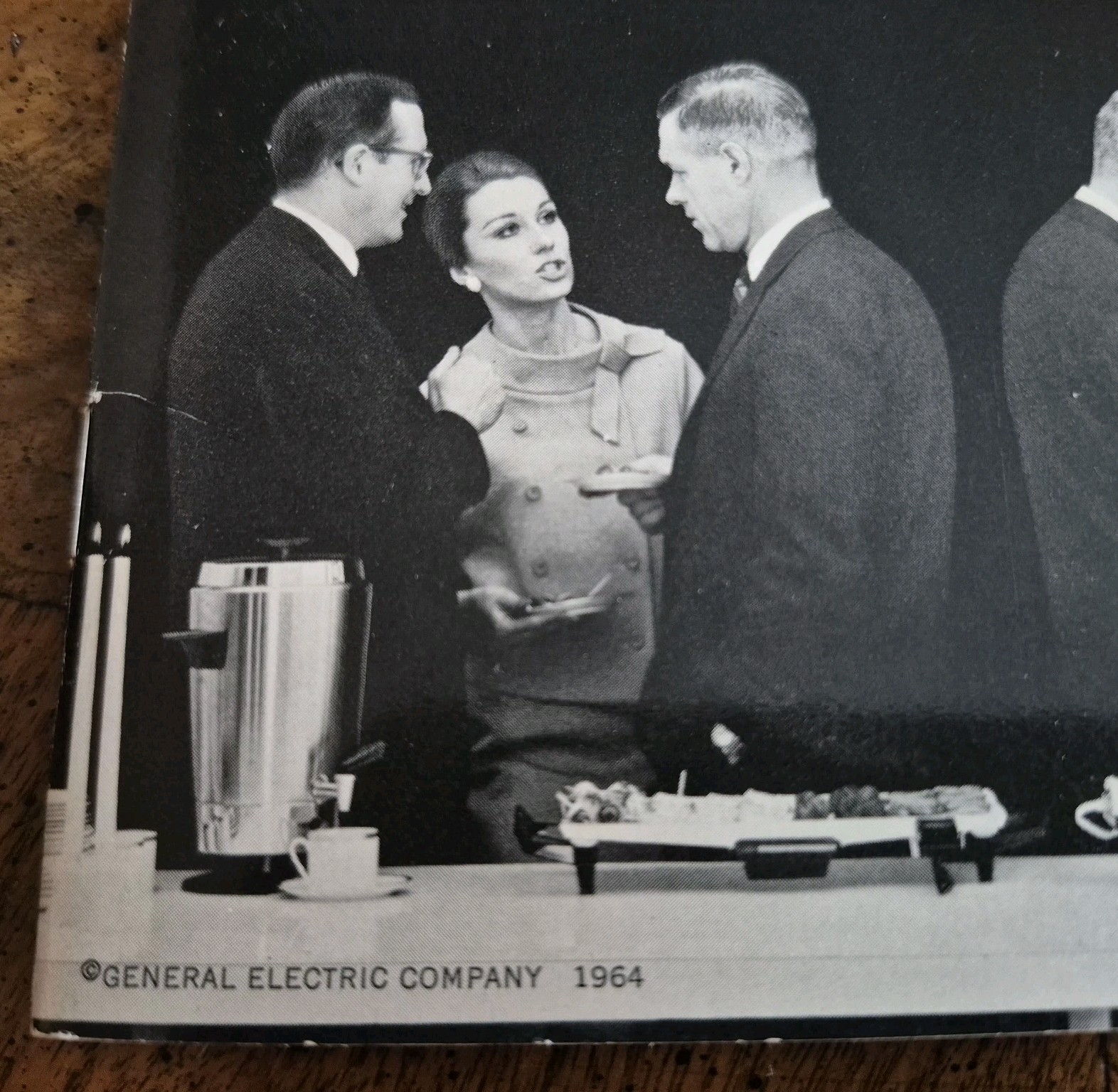 Vintage 1964 General Electric How To Be A Guest At Your Own Party Booklet MCM