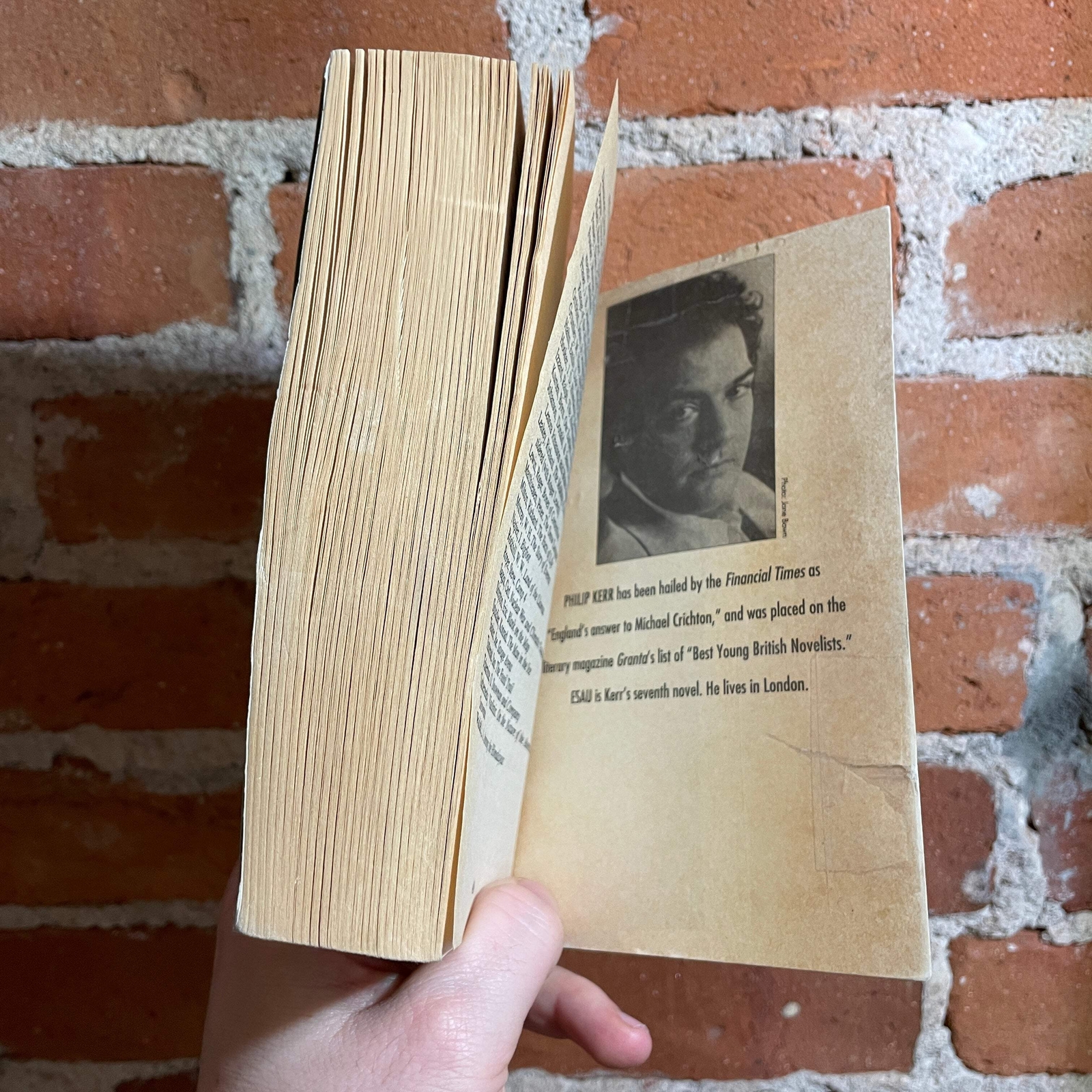 Esau – Philip Kerr – 1998 Pocket Books Paperback