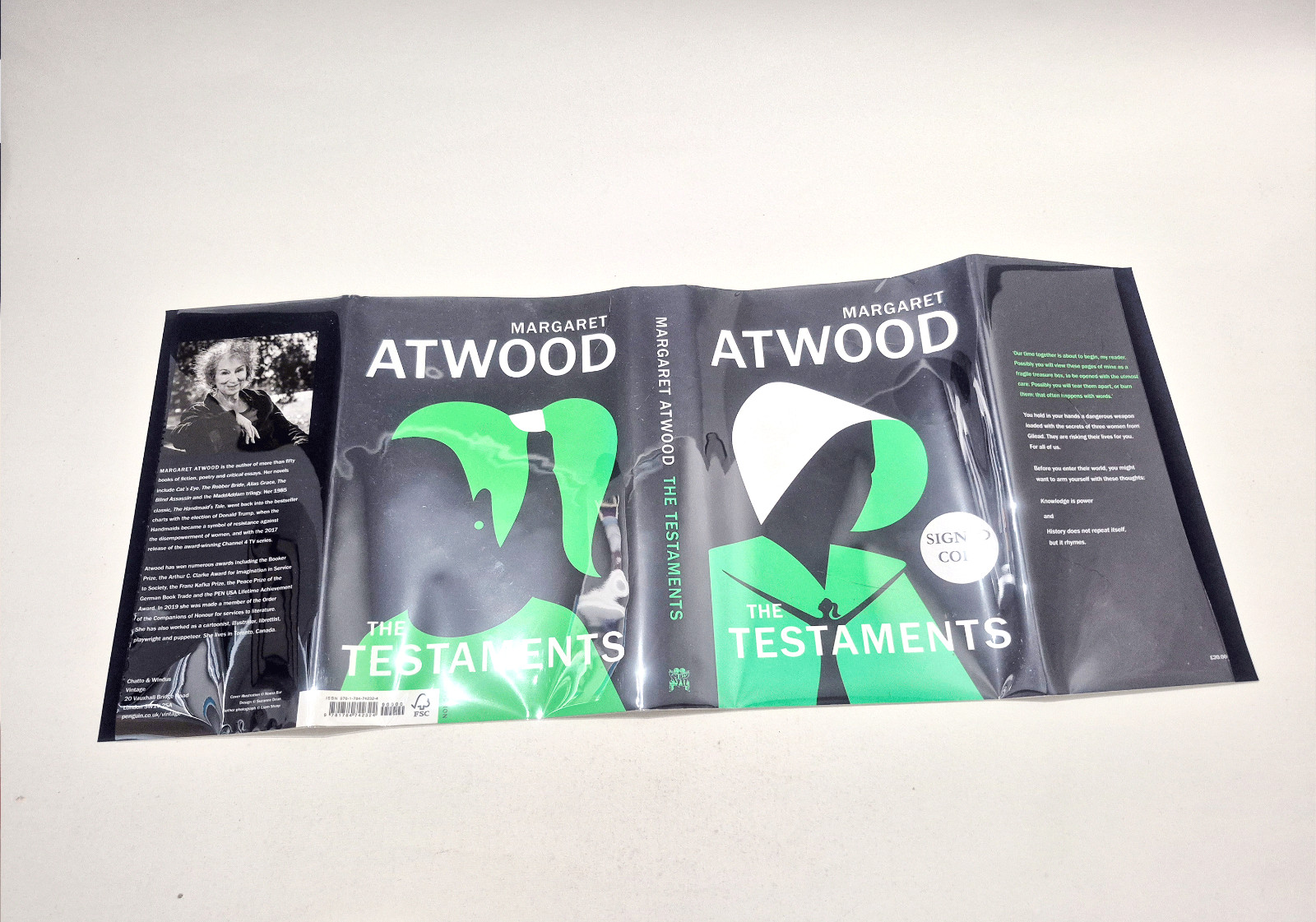 The Testaments – SIGNED – Margaret Atwood -1st ed / 1st imp – Superb cond