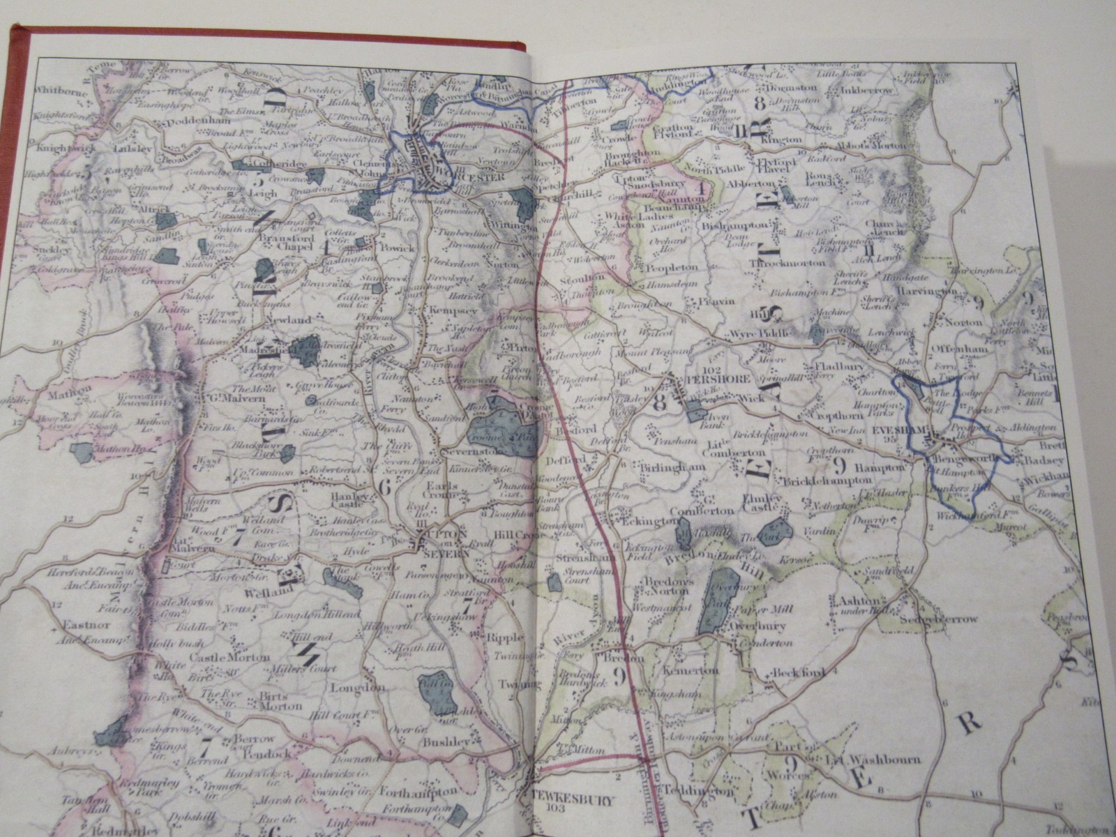 2009 The Winslow Families of Worcestershire 1400-1700 by Brandon Fradd