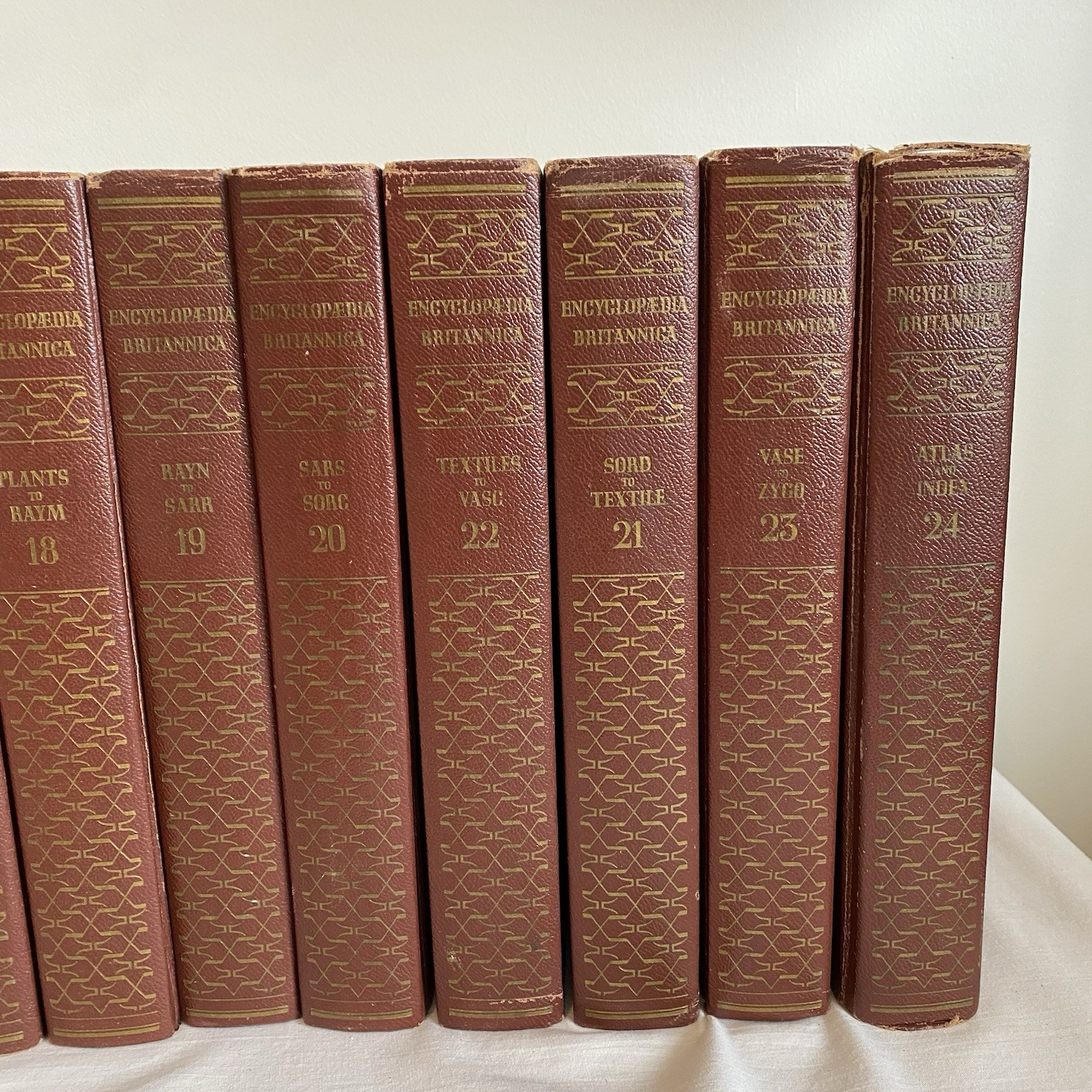 1947 Encyclopedia Britannica Set Complete 24 Volumes University Of Chicago Vtg.