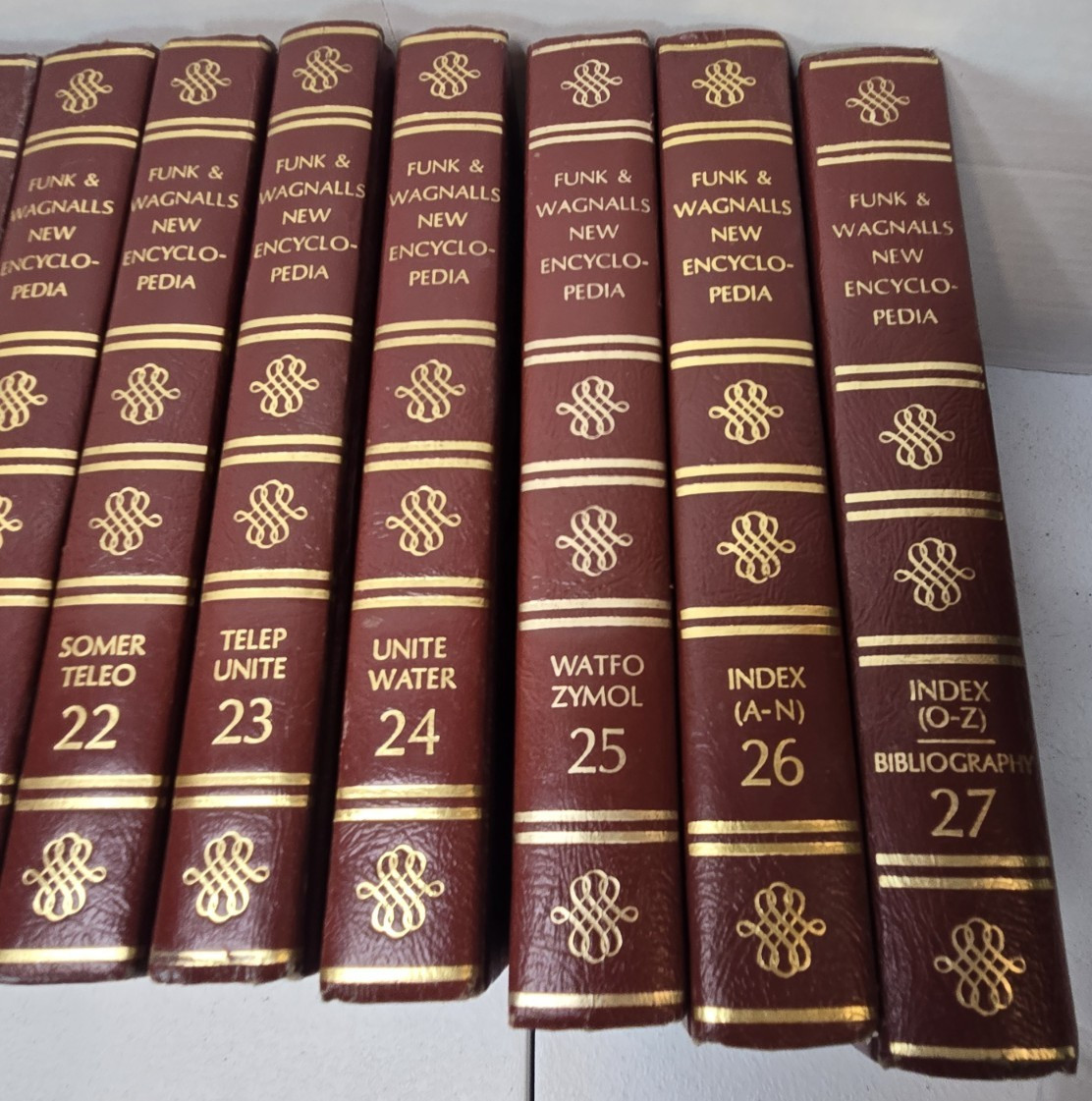 Vintage 1972 FUNK & WAGNALLS New Encyclopedia Complete 27 Book Set