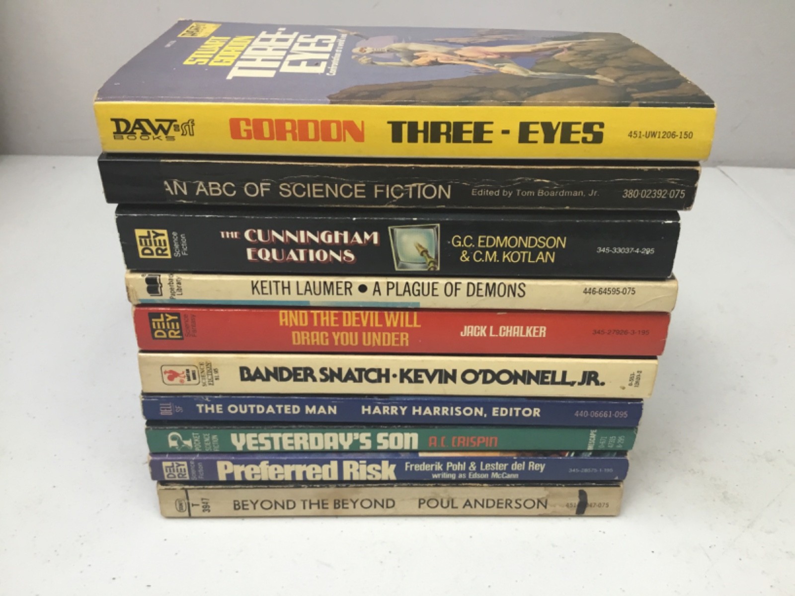 Lot of 10 Mixed Vintage Sci Fi/Fantasy Books. PB