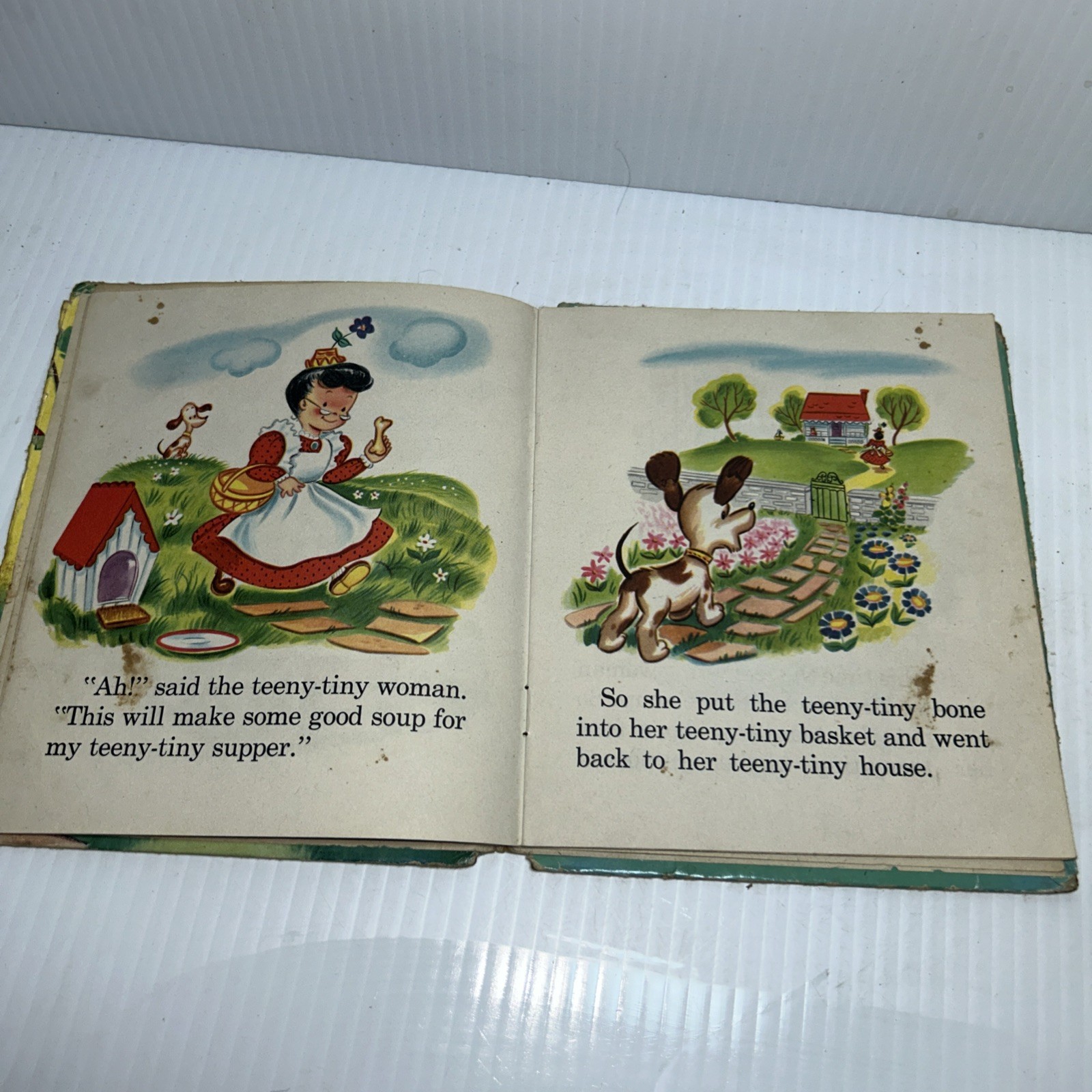 Vintage Tell-A-Tale Book, Whitman Publishing A Teeny-Tiny Tale 1955 See Pics!