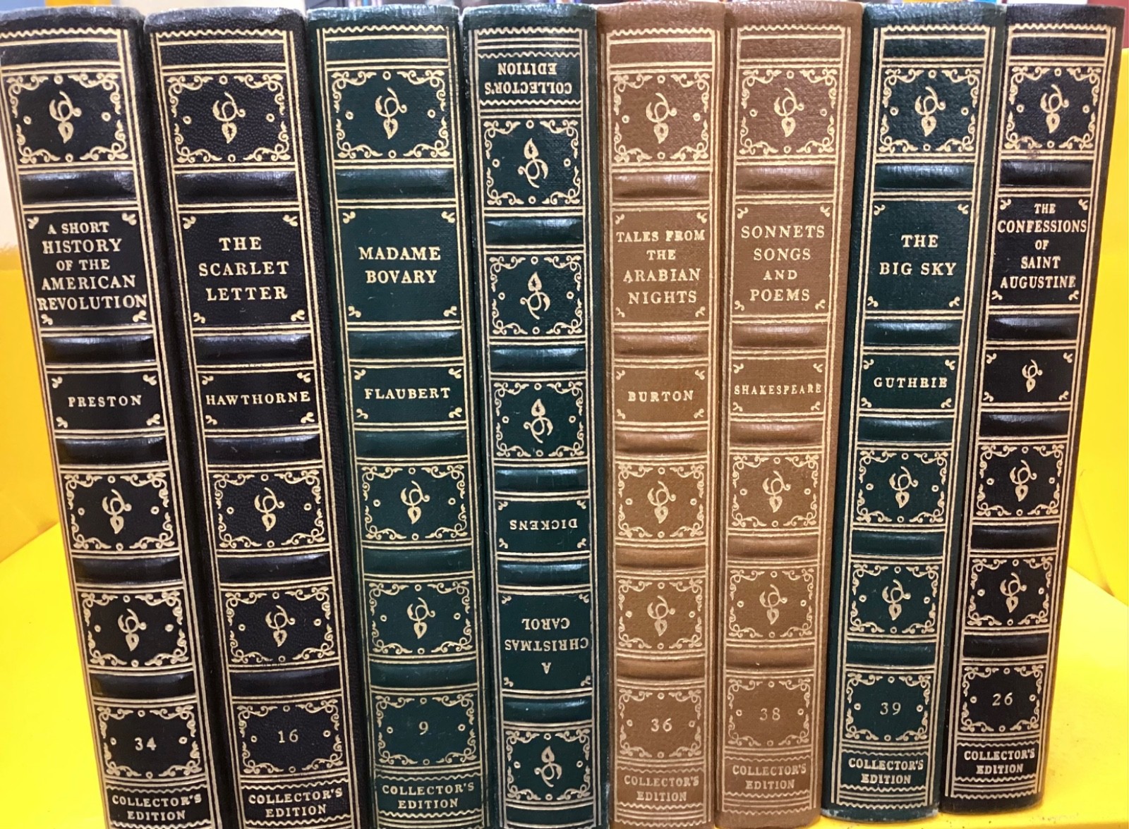 POCKET BOOKS COLLECTORS EDITION Lot of 29