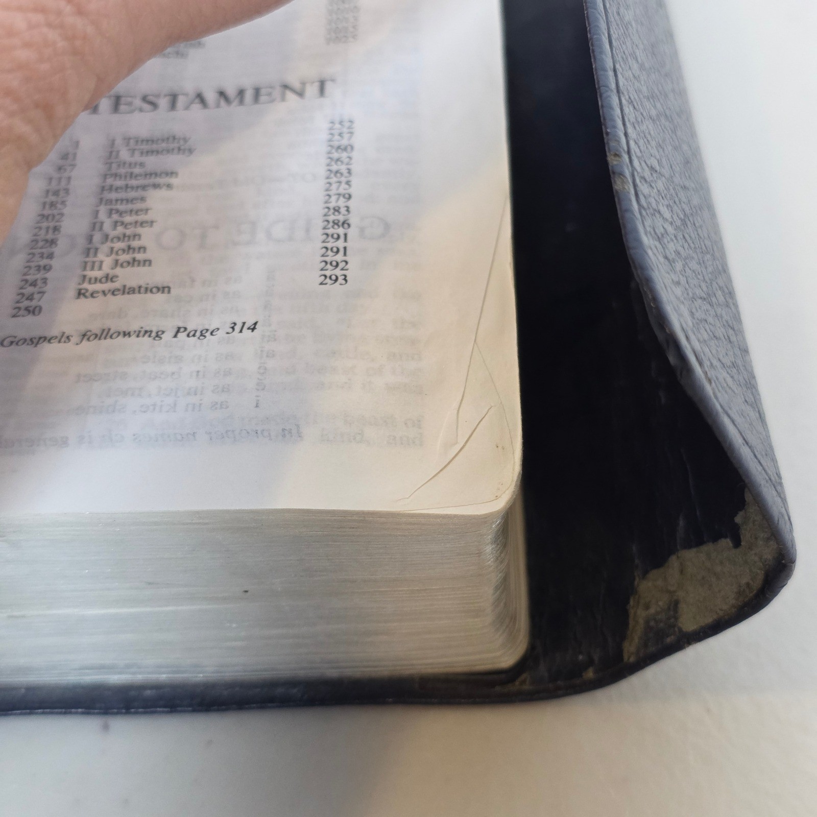 Thomas Nelson KJV Holy Bible Blue Bonded Leather Red Letter Metal Clip 1972 VTG