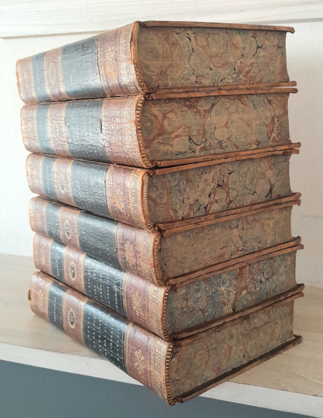 1700s THE WORKS OF WILLIAM SHAKESPEARE, FINE BINDINGS, GOOD CONDITION