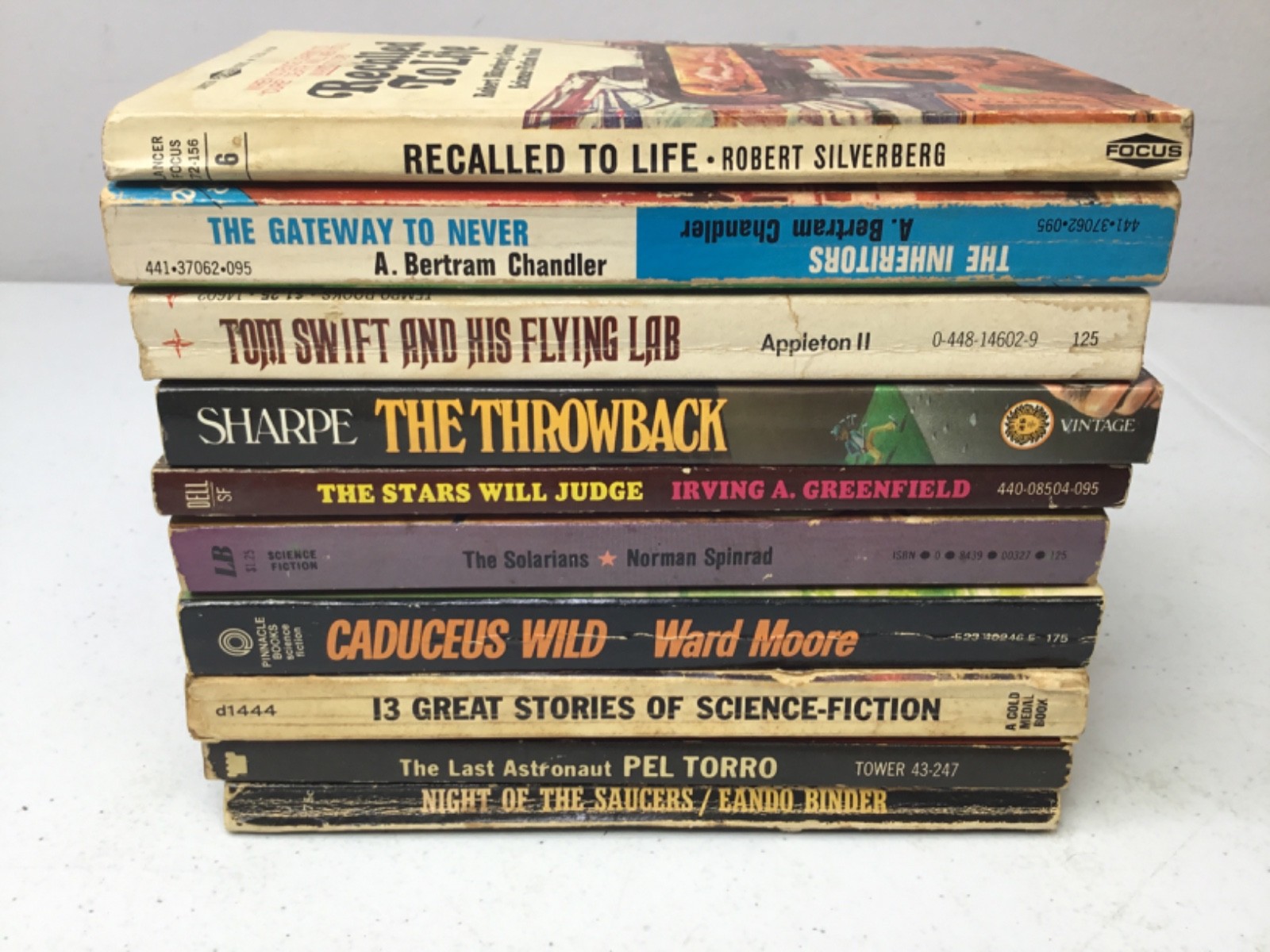 Lot of 10 Mixed Vintage Sci Fi/Fantasy Books. PB