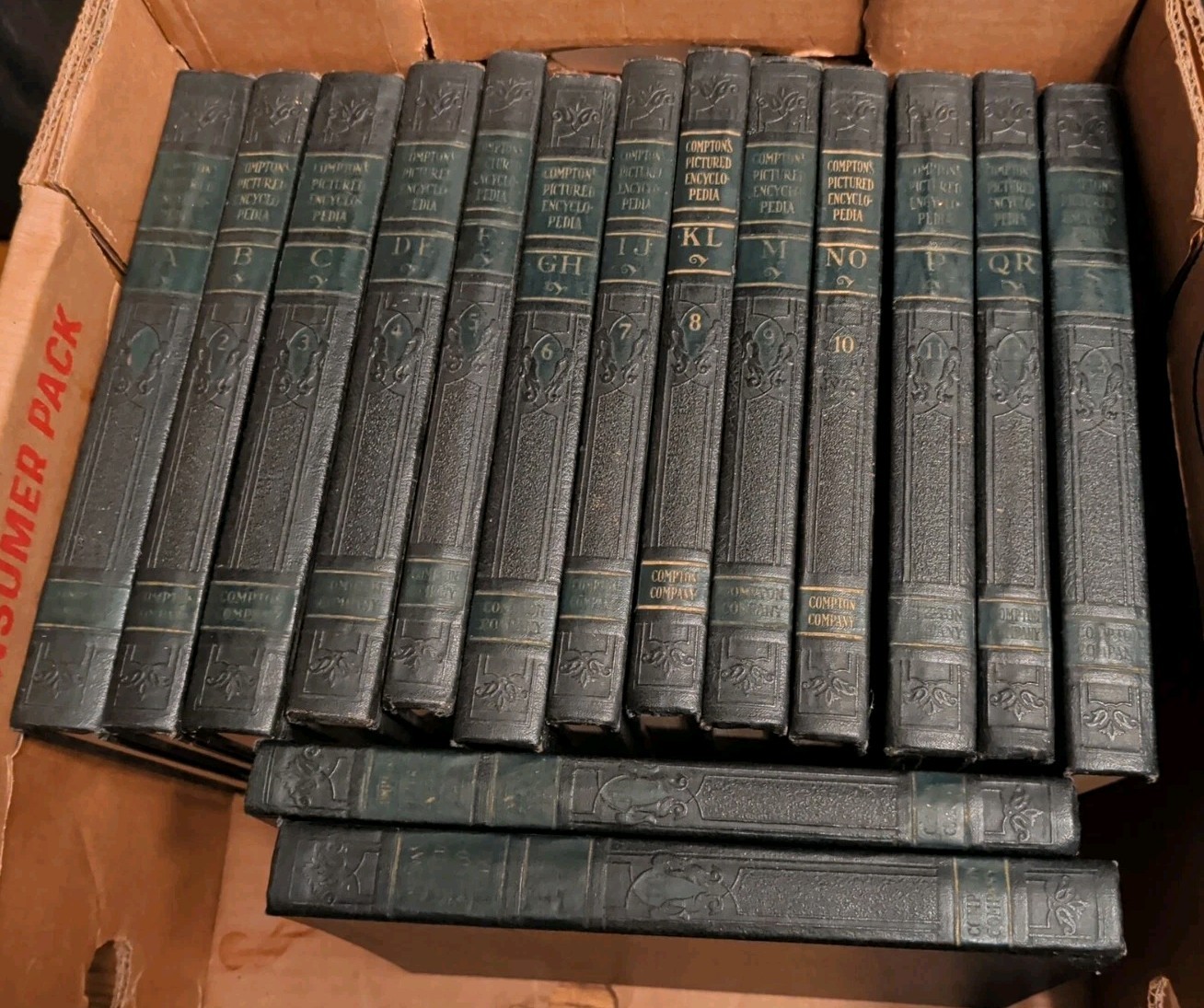 1942 FE COMPTON’S DURA-BOUND COMPLETE A-Z PICTURED ENCYCLOPEDIA SET 15 BOOK LOT