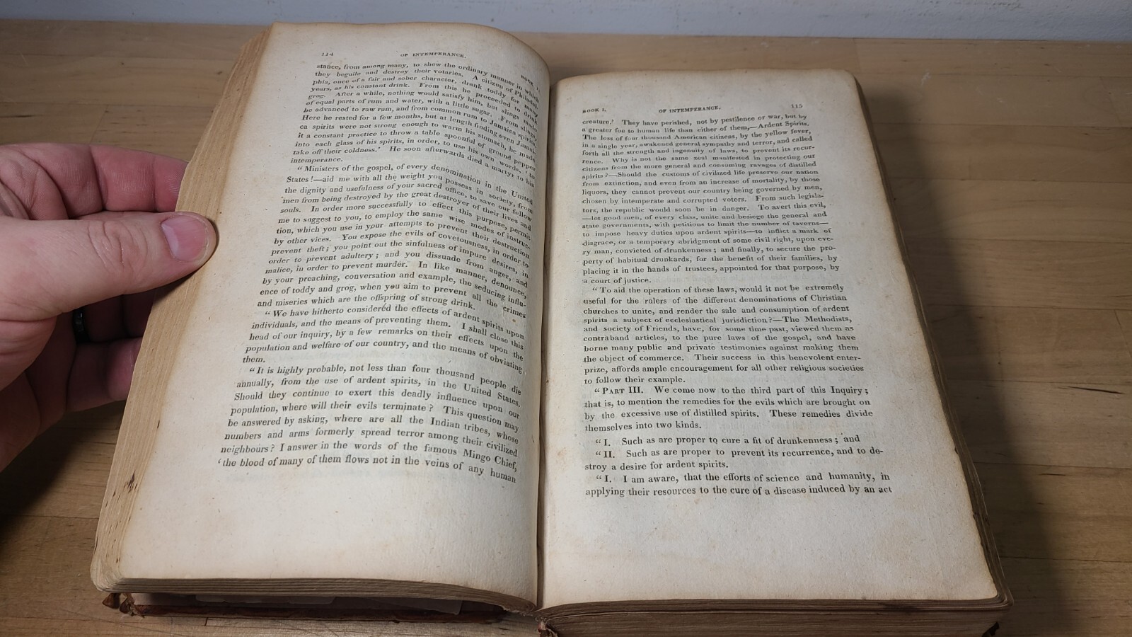 J. Thacher M.D. AMERICAN MODERN PRACTICE 1826 [Early American medical textbook]