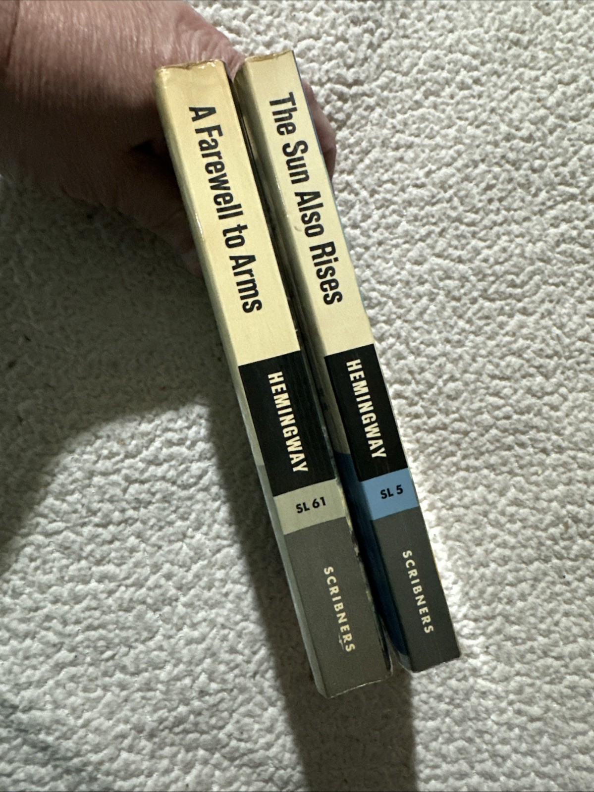 Vintage Lot 2 ERNEST HEMINGWAY Scribners Trade Paperback Books SL5 SL61