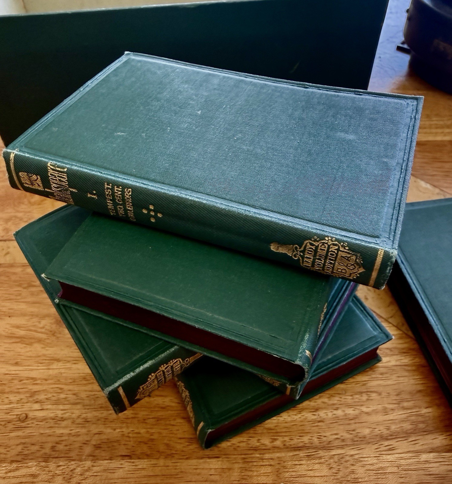 Handy Volume Collection Shakespeare. Bradbury, Agnew & Co. Green c1866 13 Vols