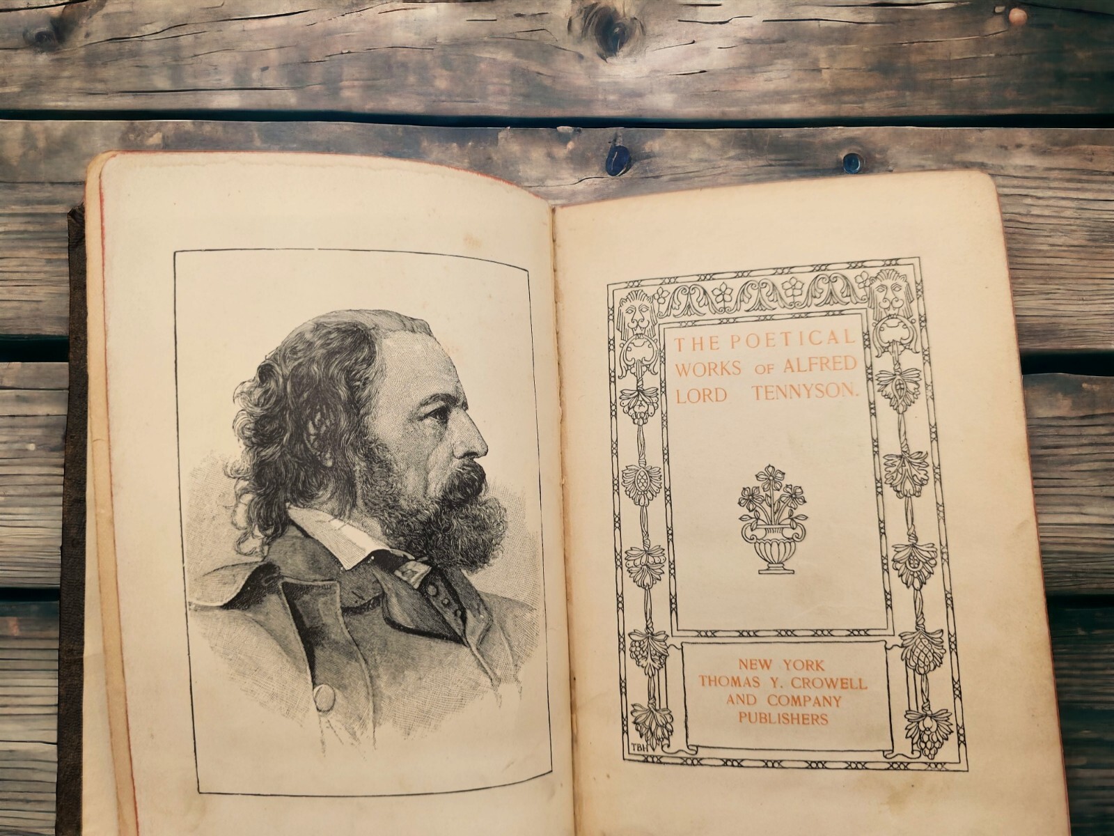 The Poetical Works Of Tennyson 1900 Thomas Y Crowell Padded Leather Gold Gilted