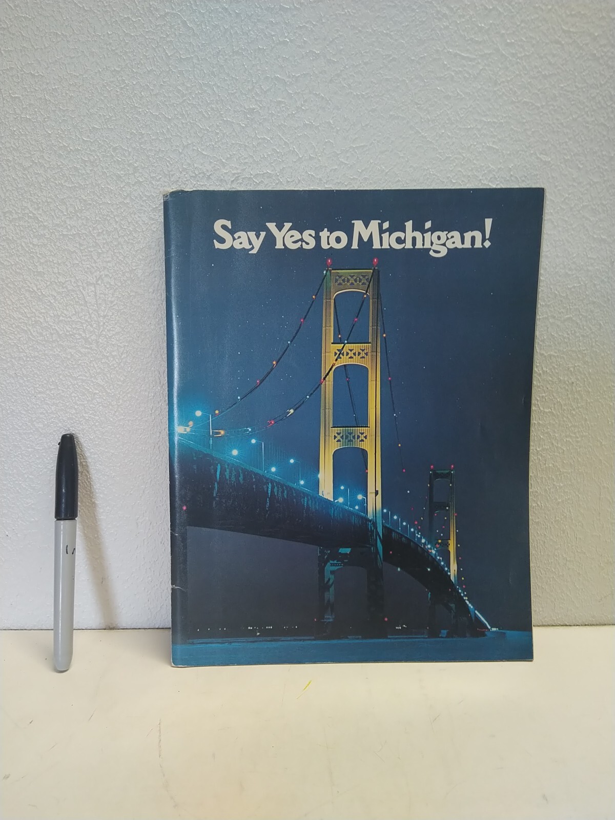 Vtg SC mcm tourist travel local Say yes to Michigan 1982 book