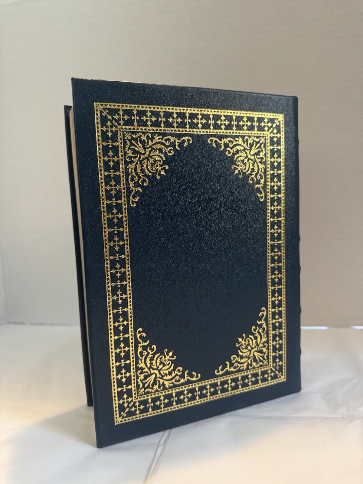 EASTON PRESS The Complete Fiction – H.P. Lovecraft Fine Binding Great Condition