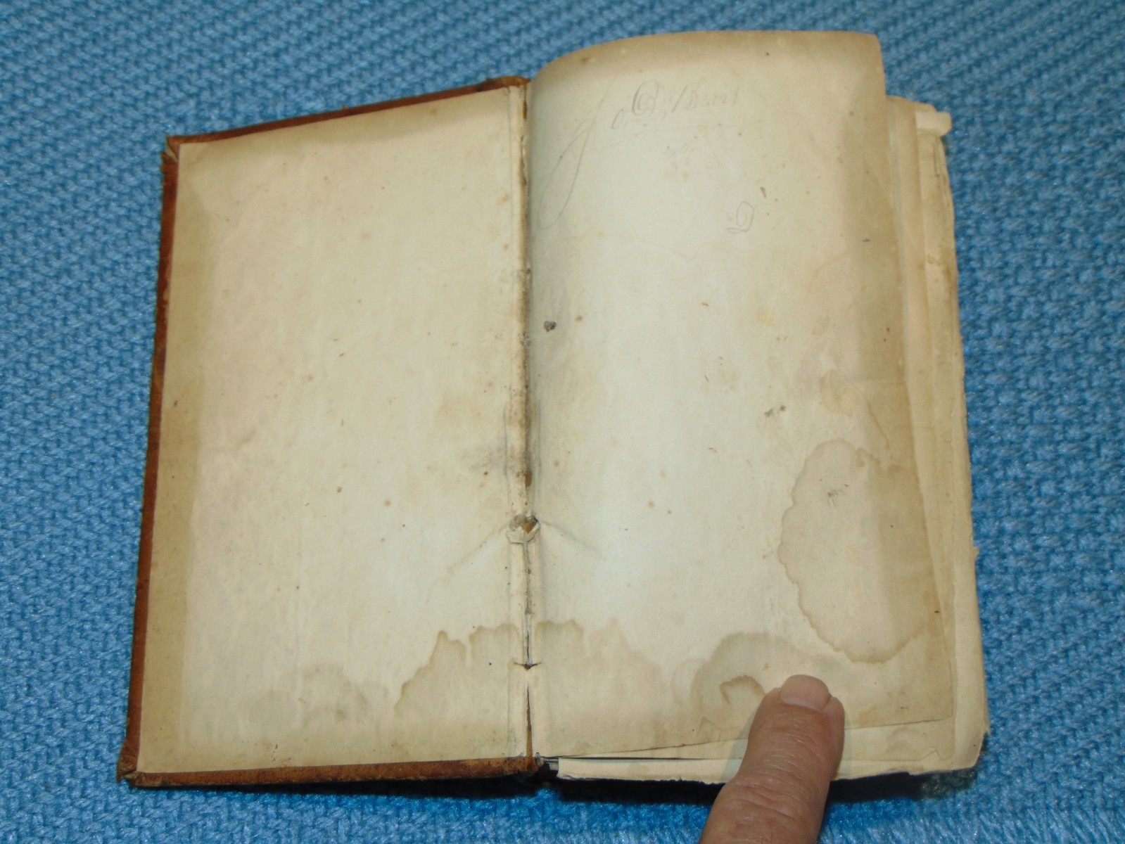 CIRCA 1830 LEATHER-ON-BOARD BOOK: “HISTORY OF THE UNITED STATES”