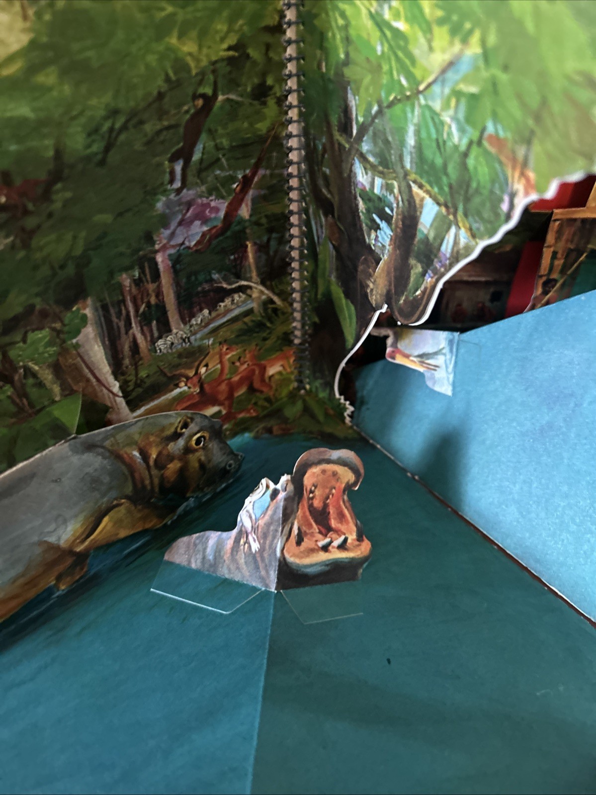 Hallmark SAFARI IN AFRICA 1967 pop-up book with record Listen and Play