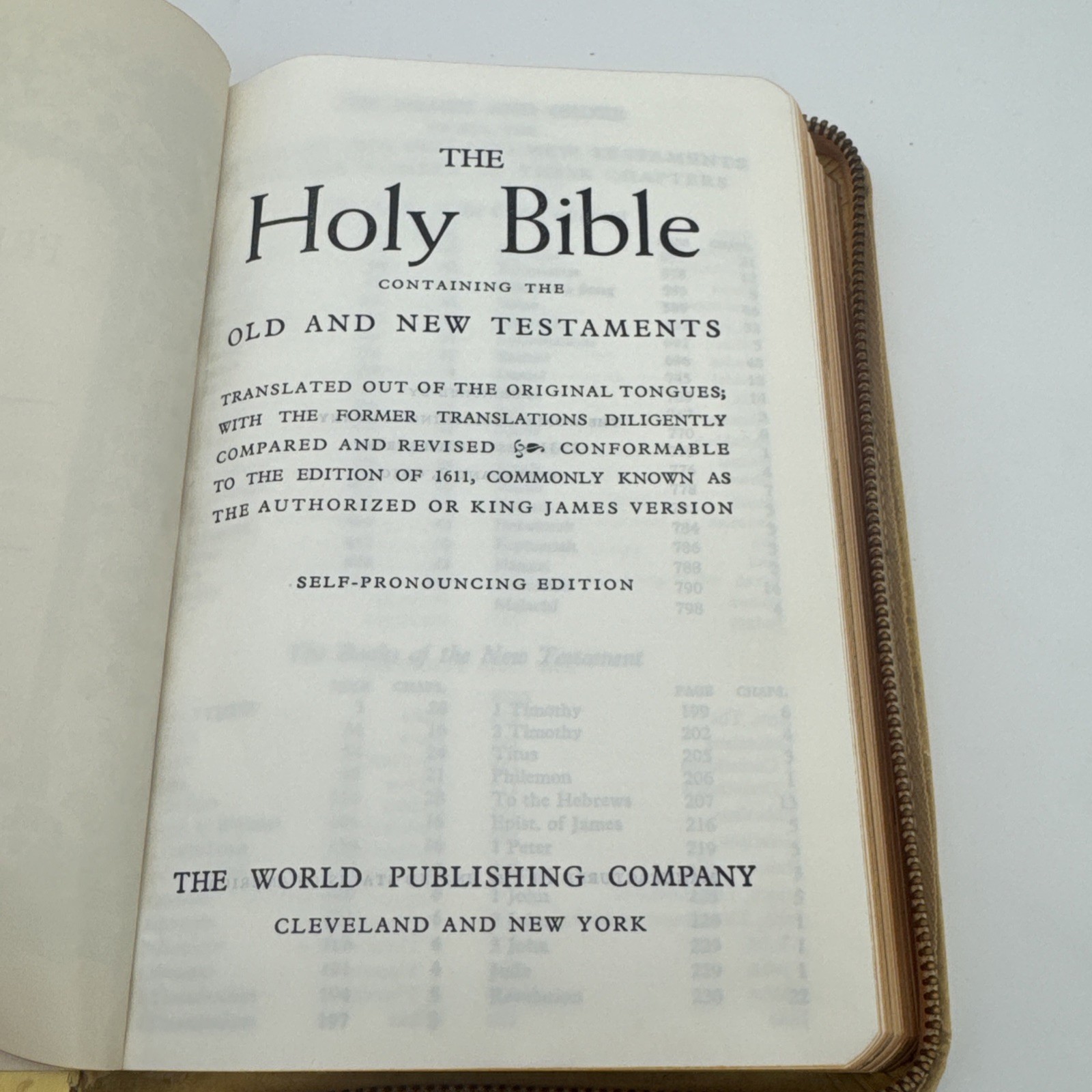 VTG 1950s KJV Holy Bible Illustrated Edition White With Zipper And Cross Charm