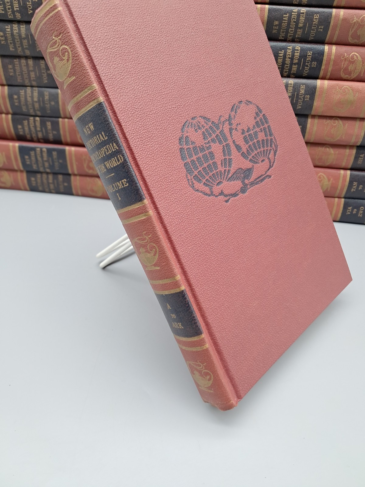 Vintage 1955 New Pictorial Encyclopedia of the World Volume 1-17 (No Atlas)